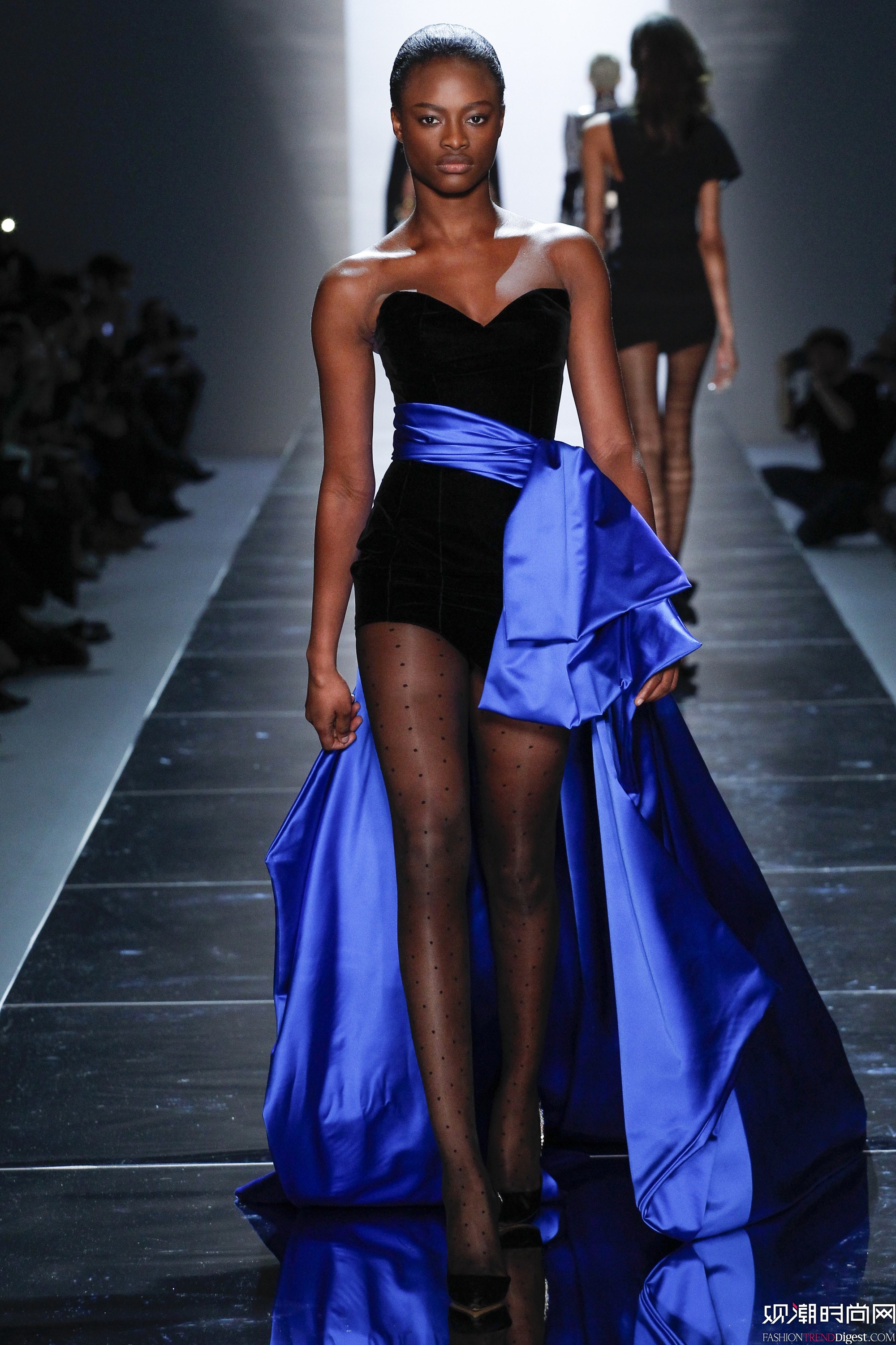 Alexandre Vauthier 2017紺ϵLookbookDƬ