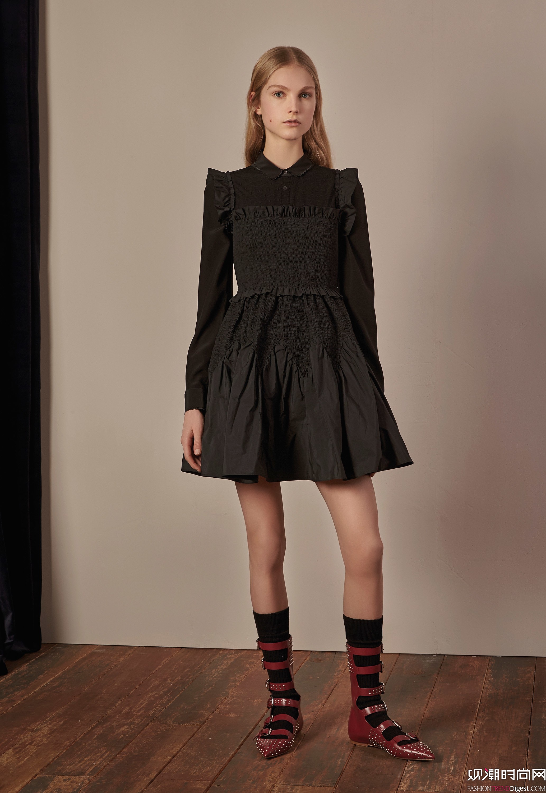 Red Valentino 2017ﶬϵLookBookDƬ