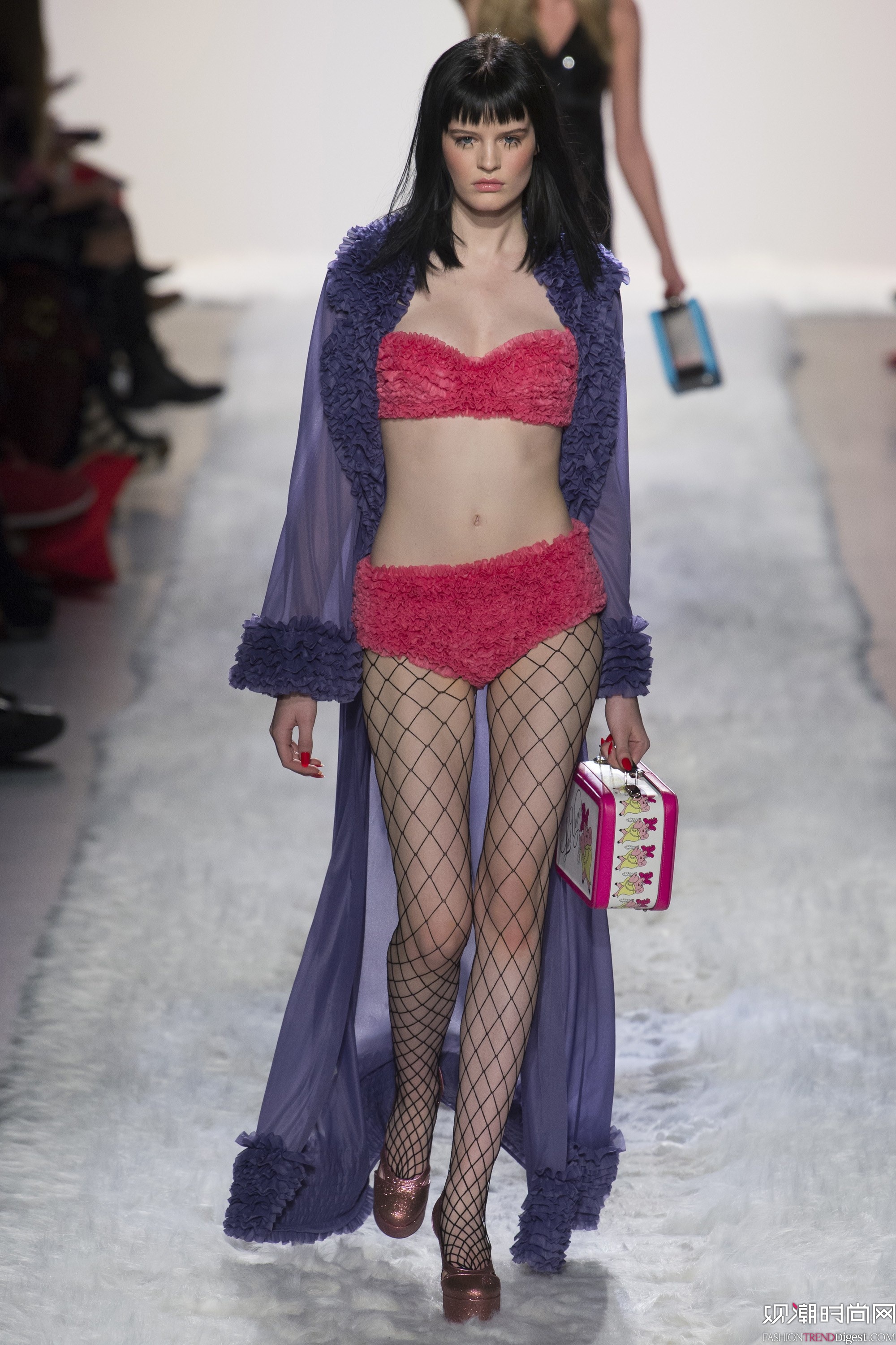 Jeremy Scott 2017�ﶬϵ���㳡����ͼƬ