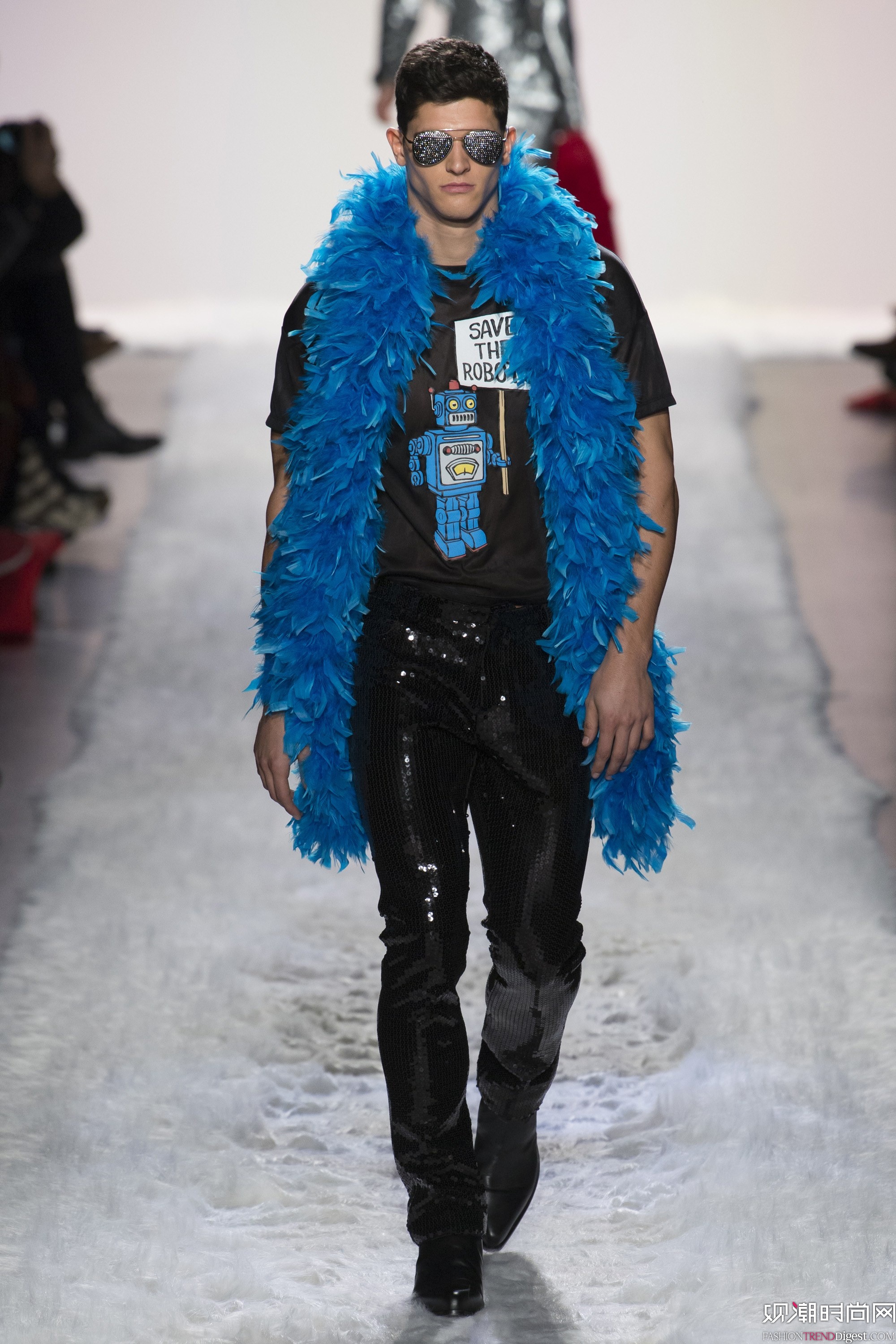 Jeremy Scott 2017�ﶬϵ���㳡����ͼƬ