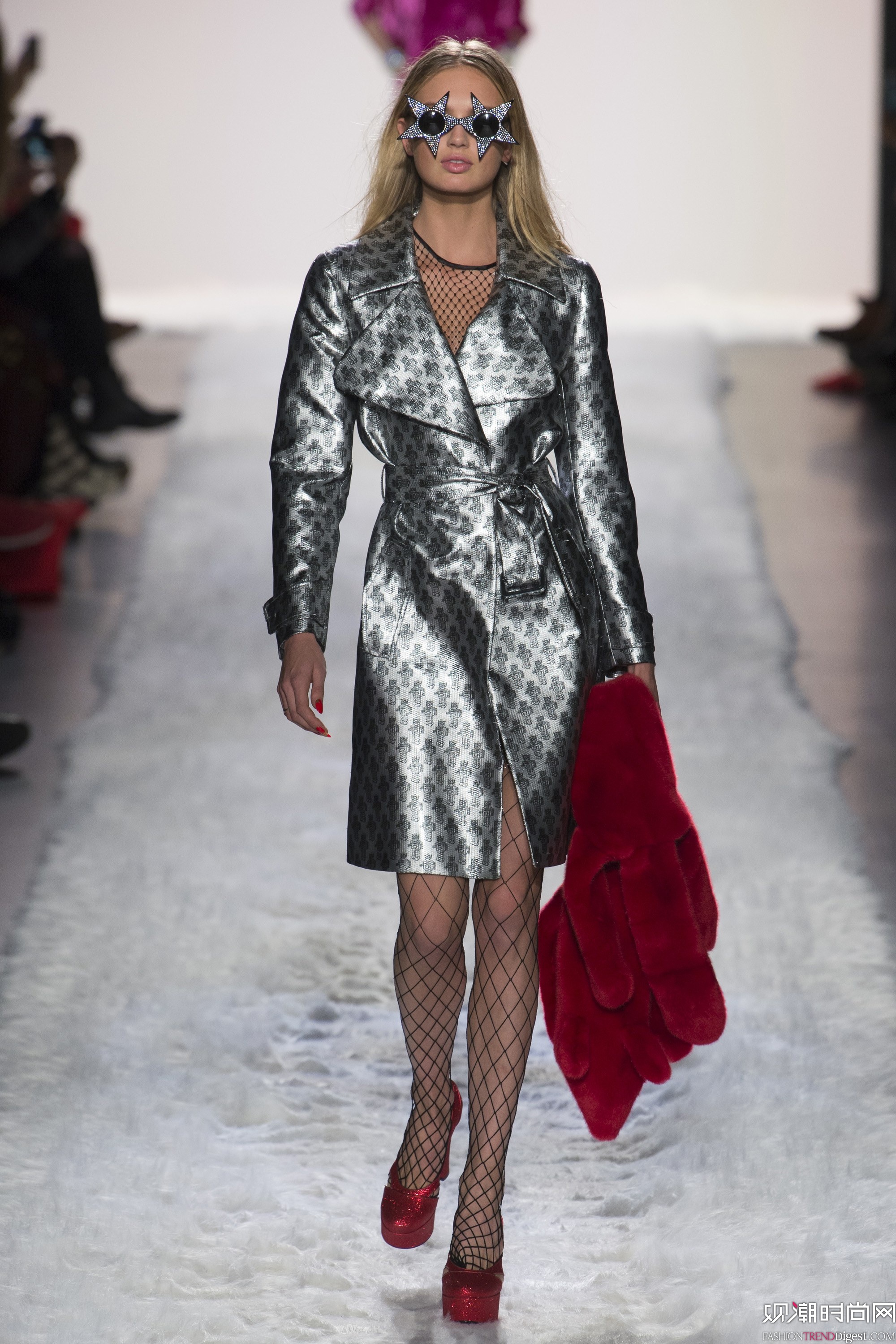 Jeremy Scott 2017�ﶬϵ���㳡����ͼƬ