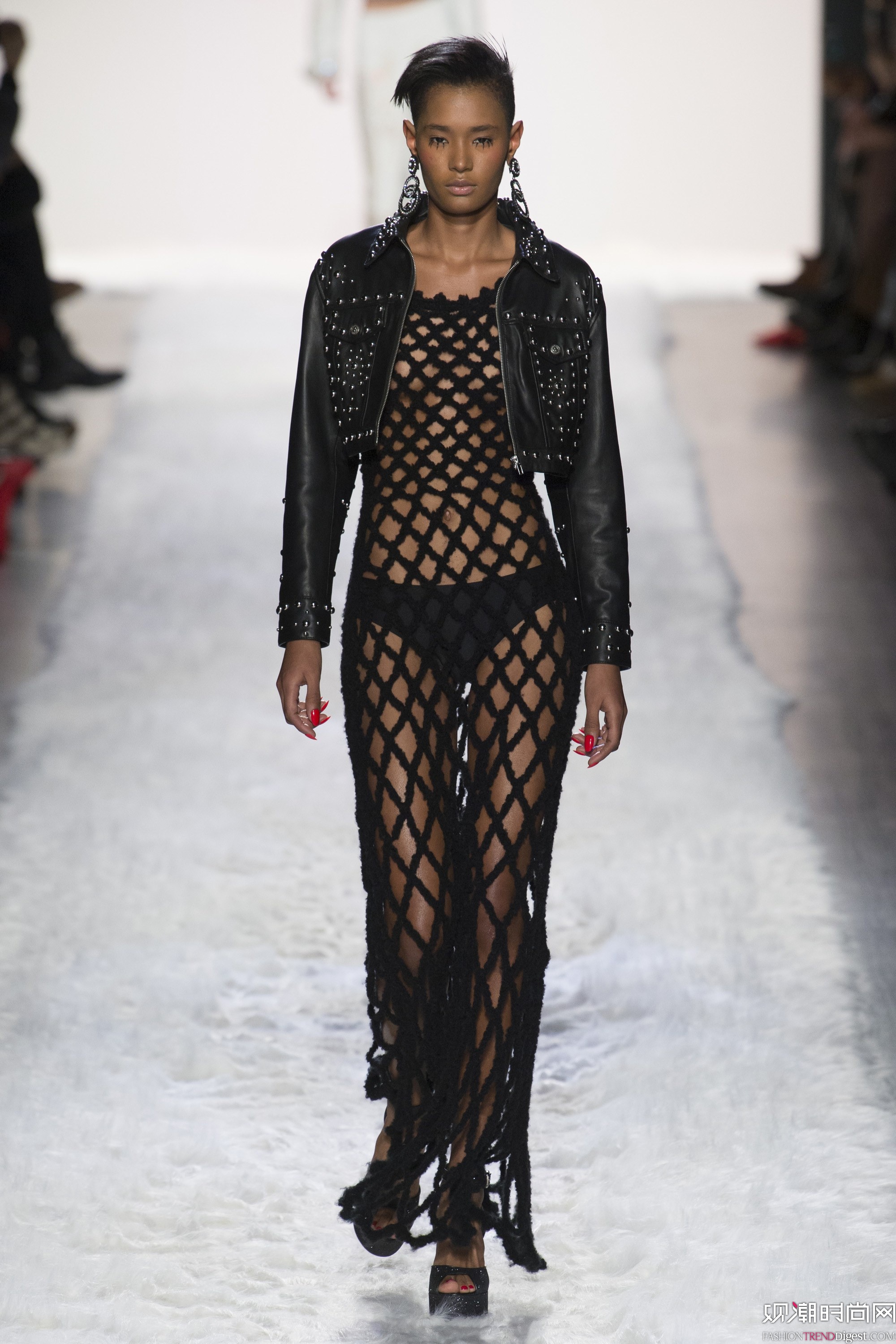 Jeremy Scott 2017�ﶬϵ���㳡����ͼƬ