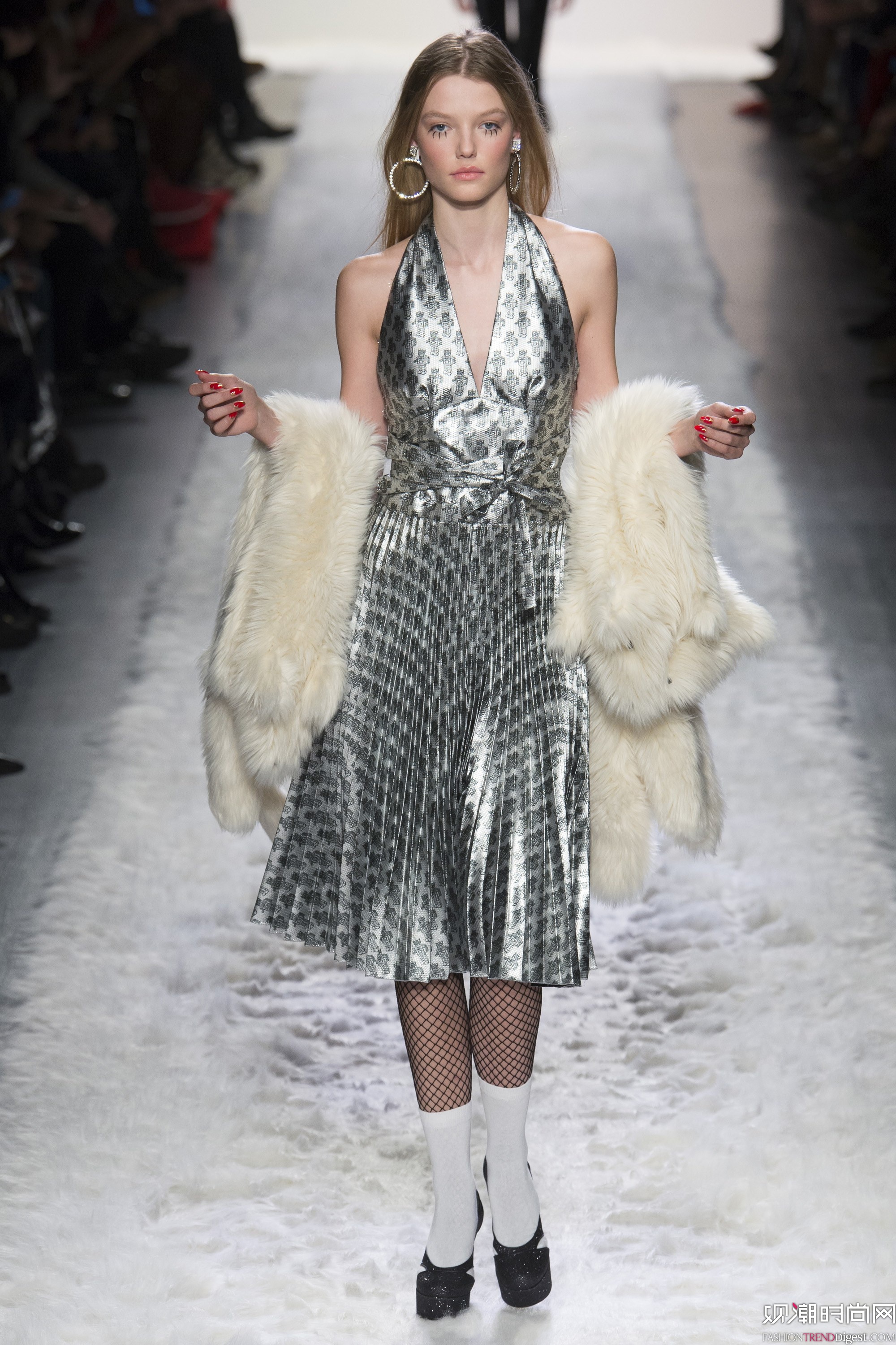 Jeremy Scott 2017�ﶬϵ���㳡����ͼƬ