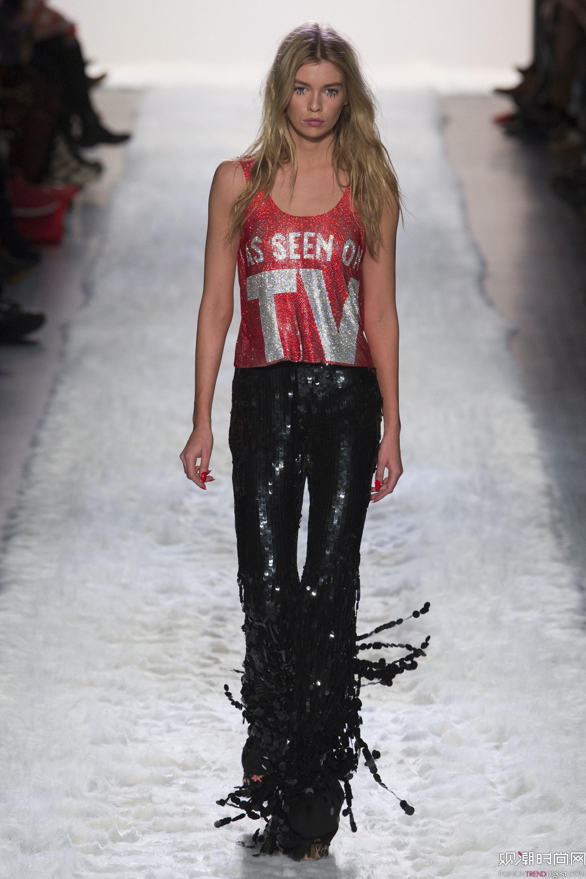 Jeremy Scott 2017�ﶬϵ���㳡����ͼƬ