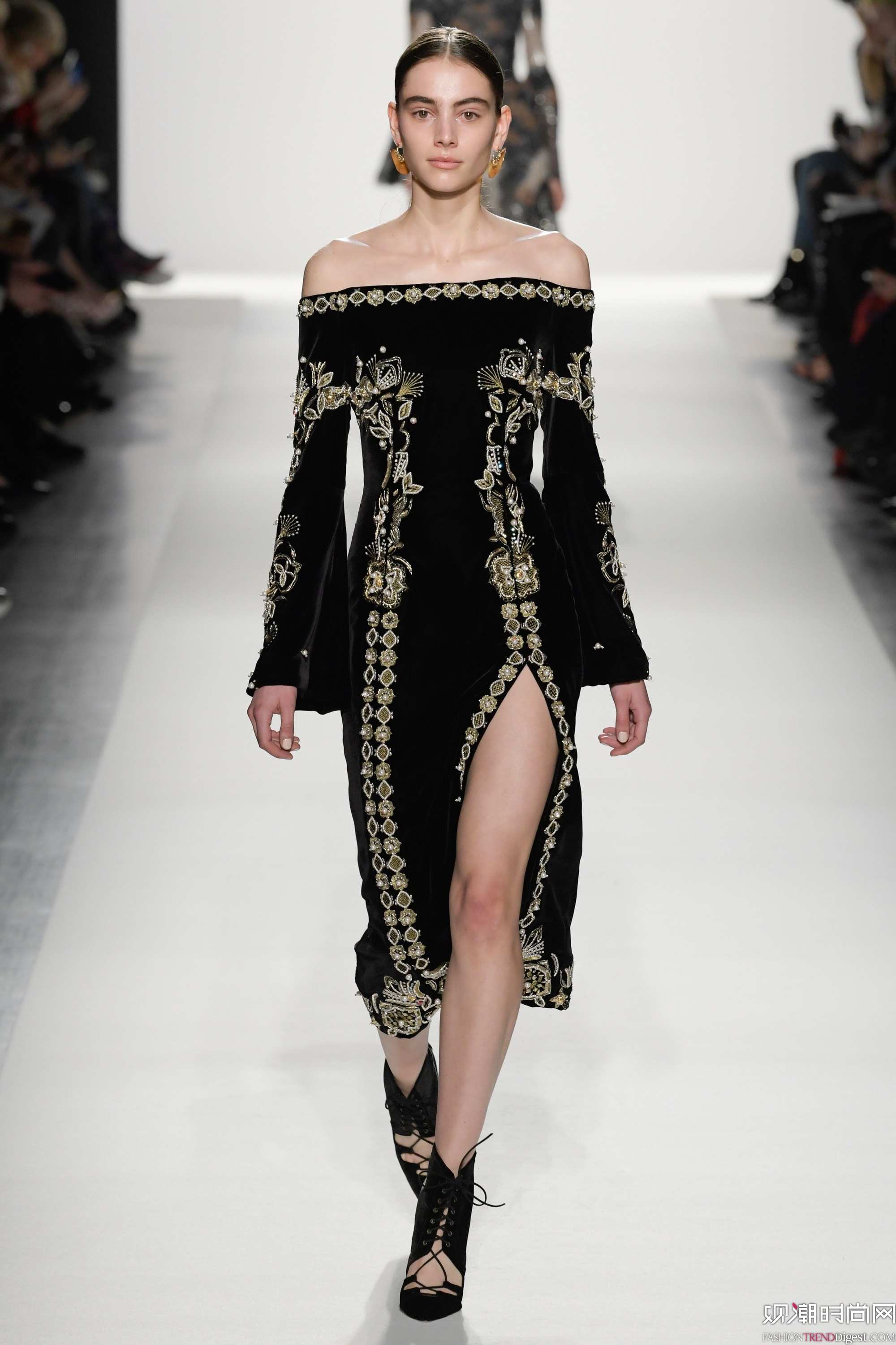 Jonathan Simkhai 2017ﶬϵDƬ