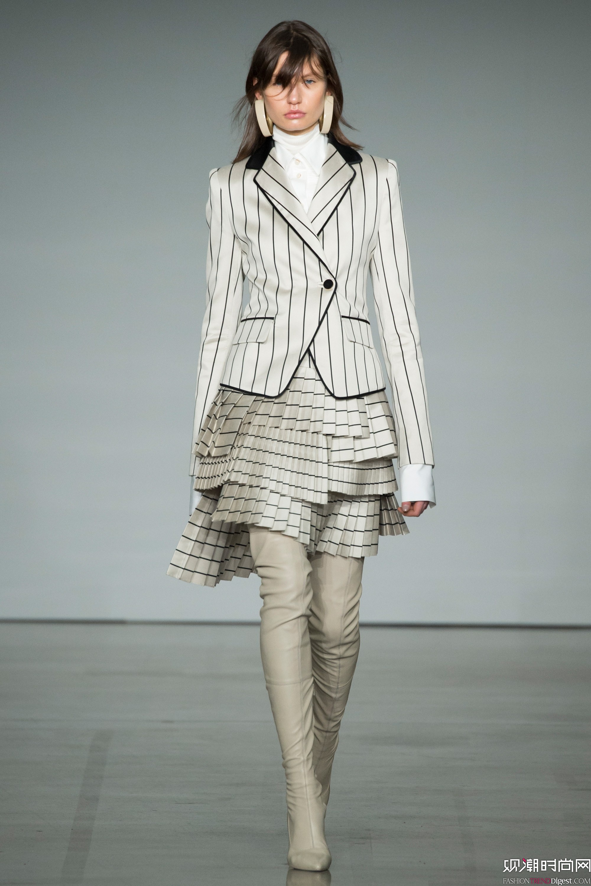 Zimmermann 2017ﶬϵ(chng)DƬ