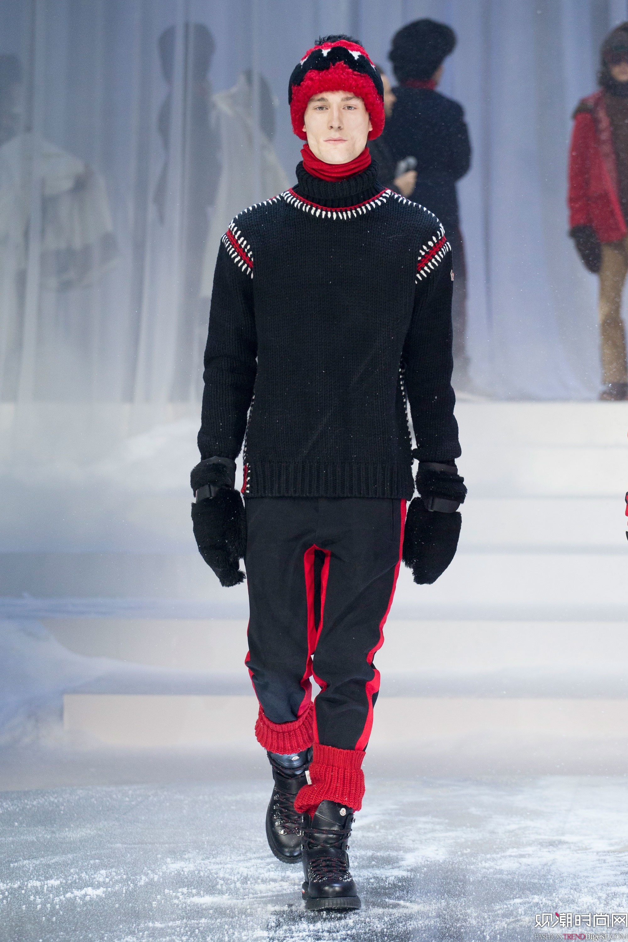 Moncler Grenoble 2017ϵlDƬ