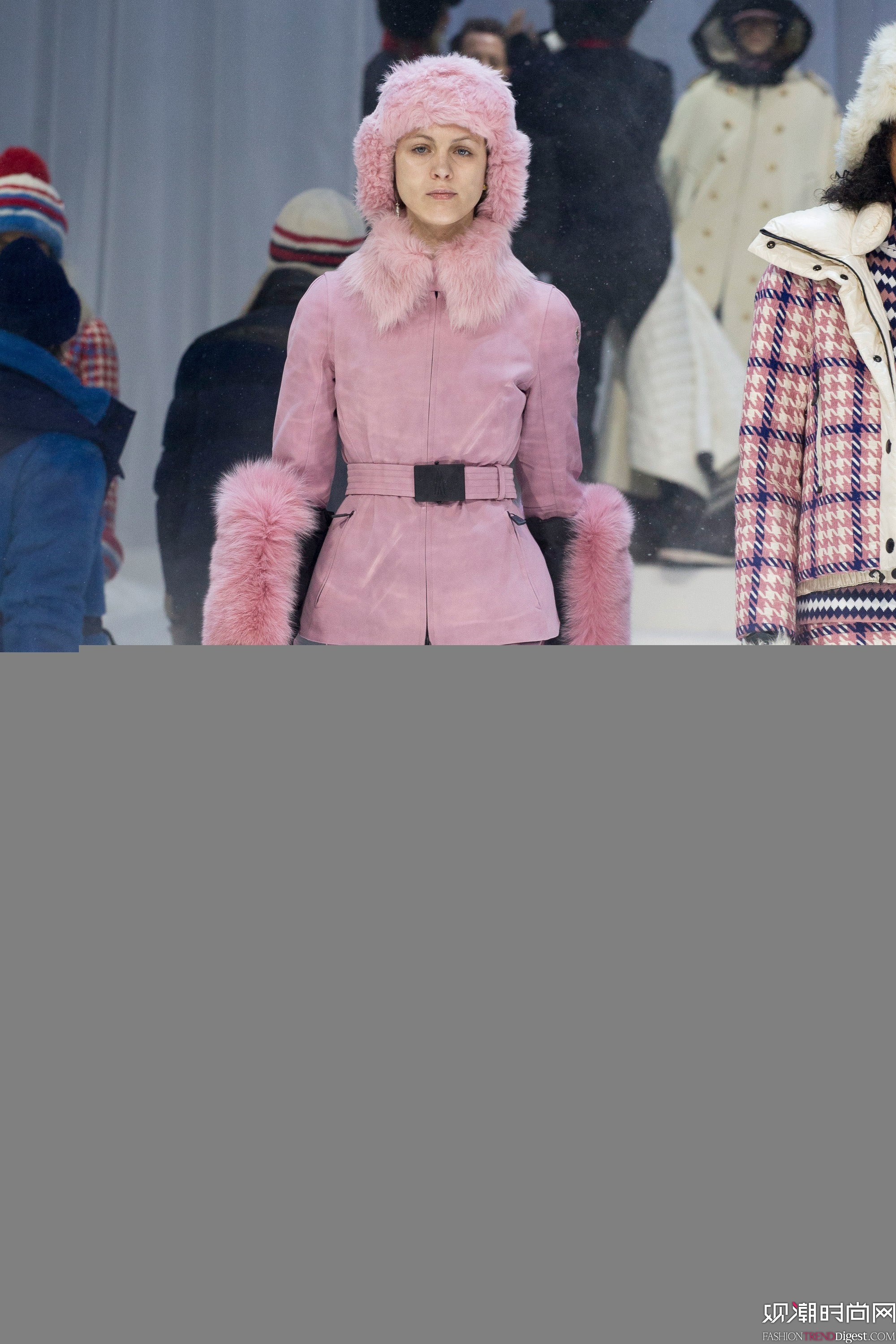 Moncler Grenoble 2017�������ϵ���㳡��������ͼƬ