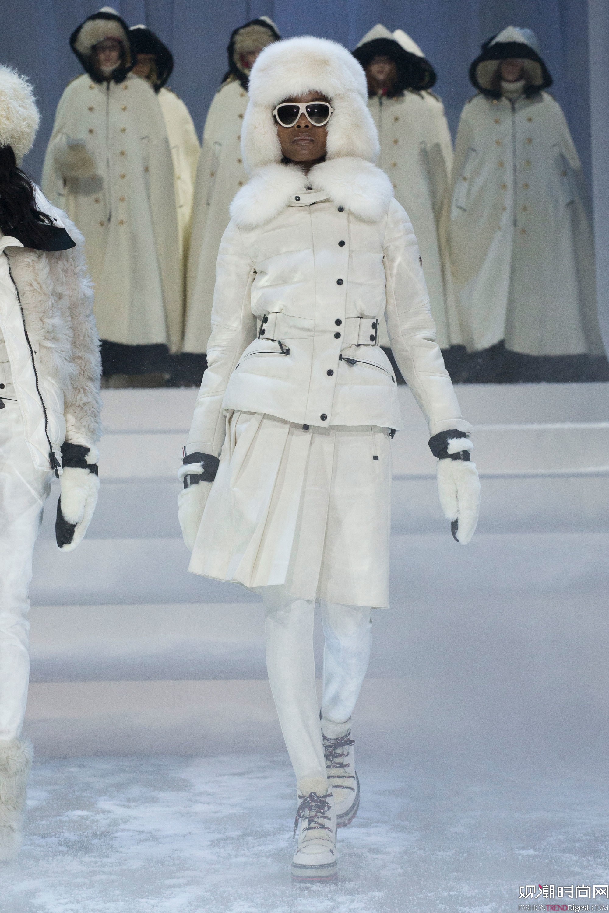 Moncler Grenoble 2017�������ϵ���㳡��������ͼƬ
