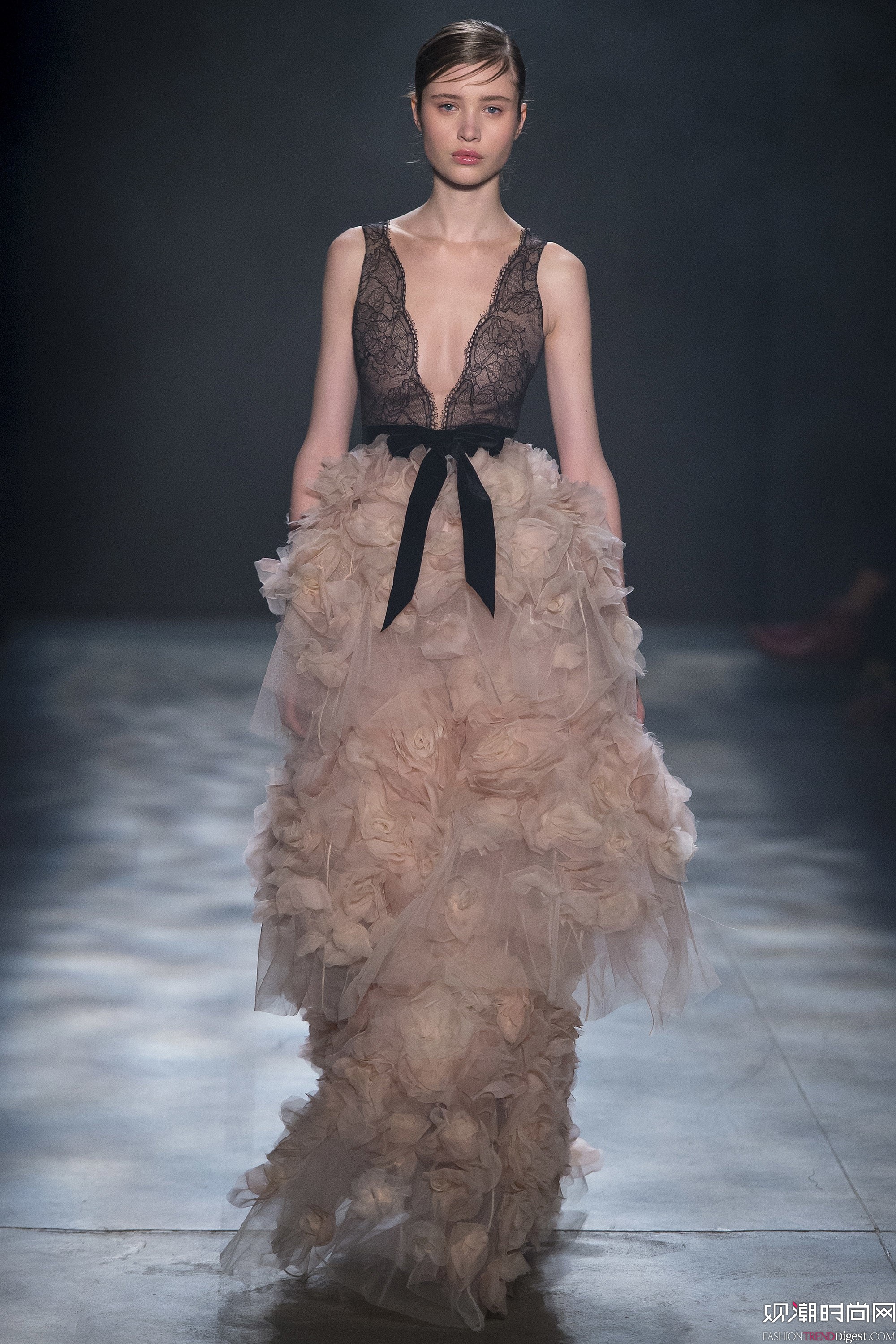 Marchesa 2017ϵlDƬ