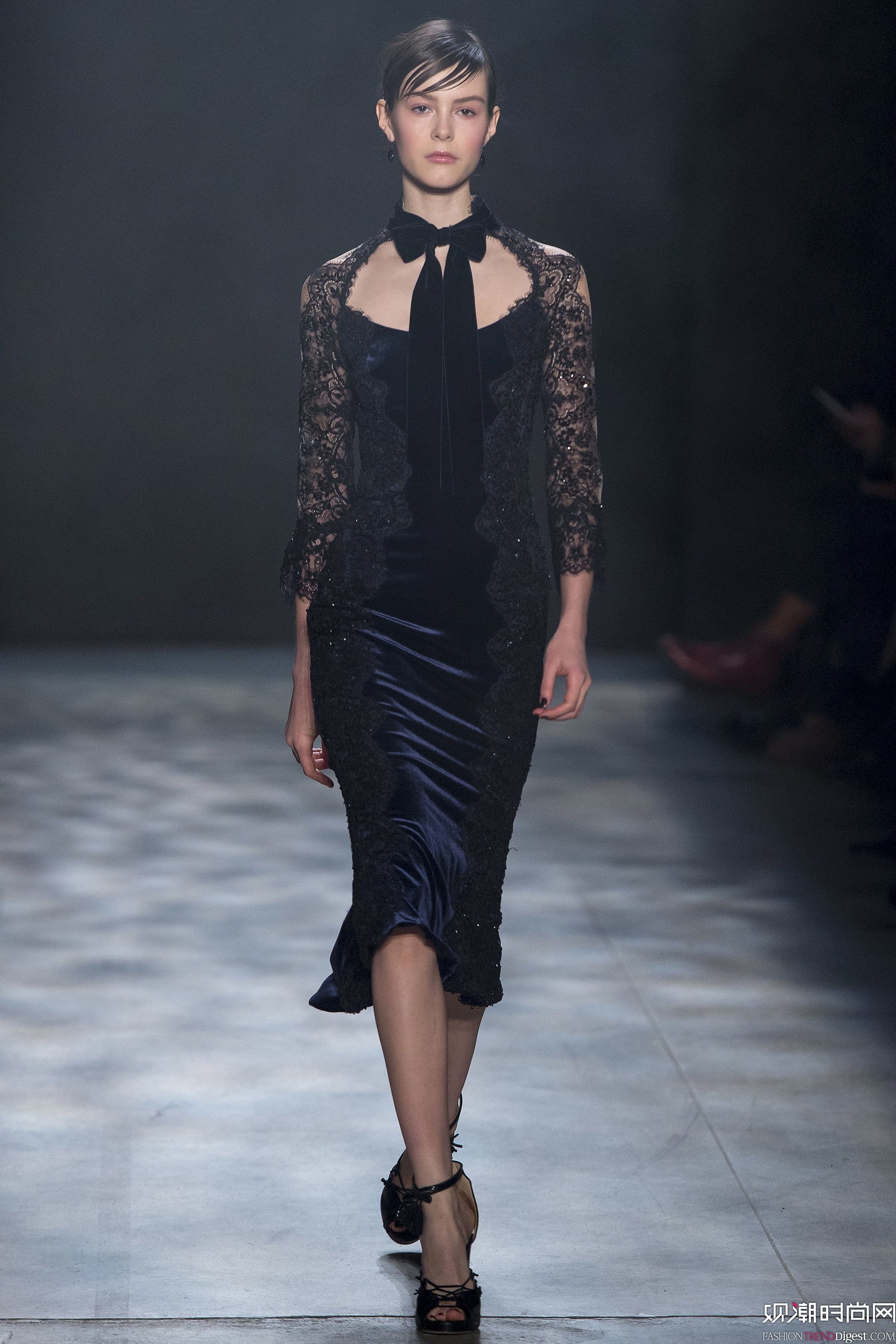 Marchesa 2017ϵ(chng)l(f)DƬ