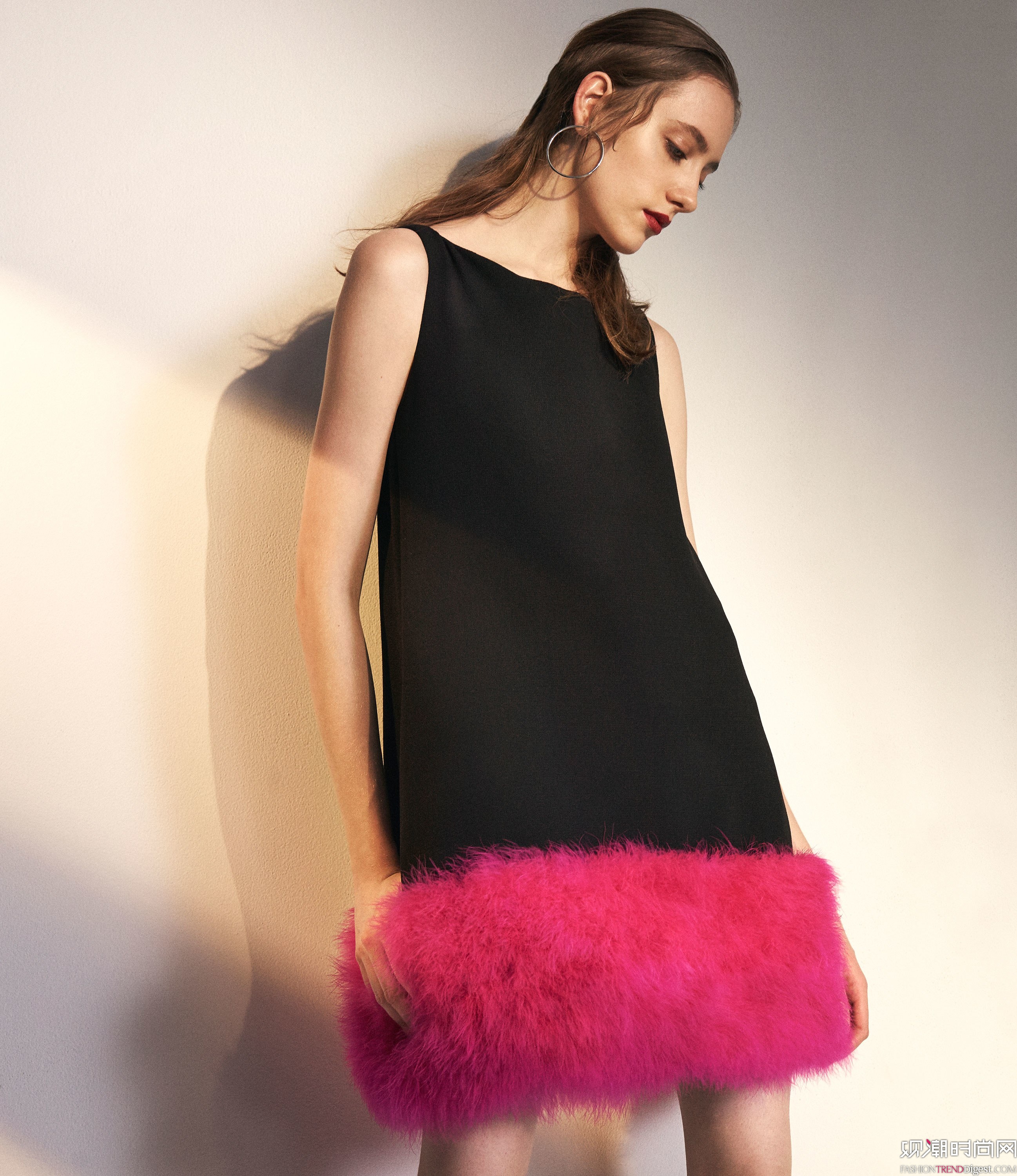 Lisa Perry 2017�������ϵ���㳡��������ͼƬ