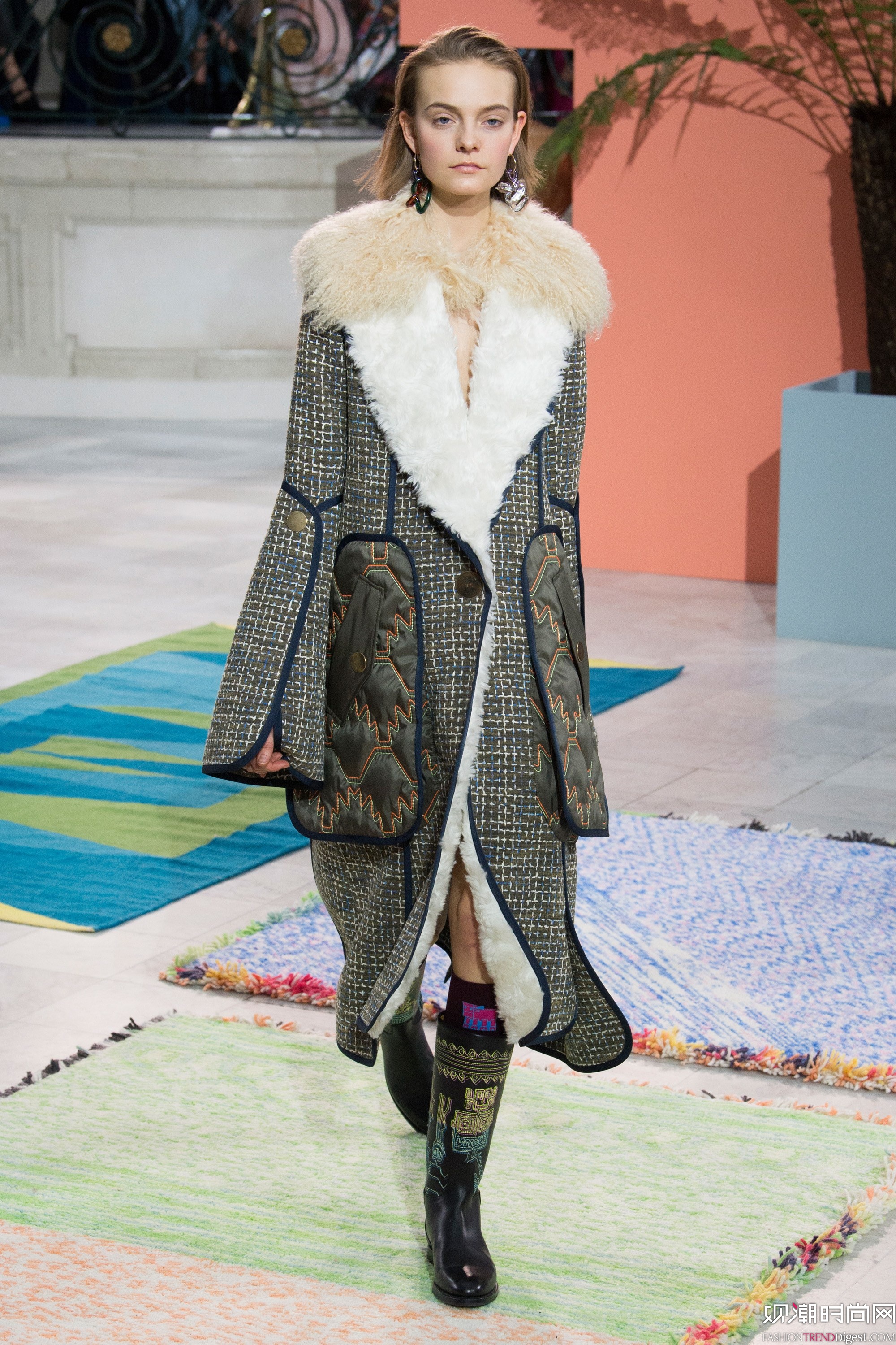 Peter Pilotto 2017(chng)ϵаl(f)DƬ