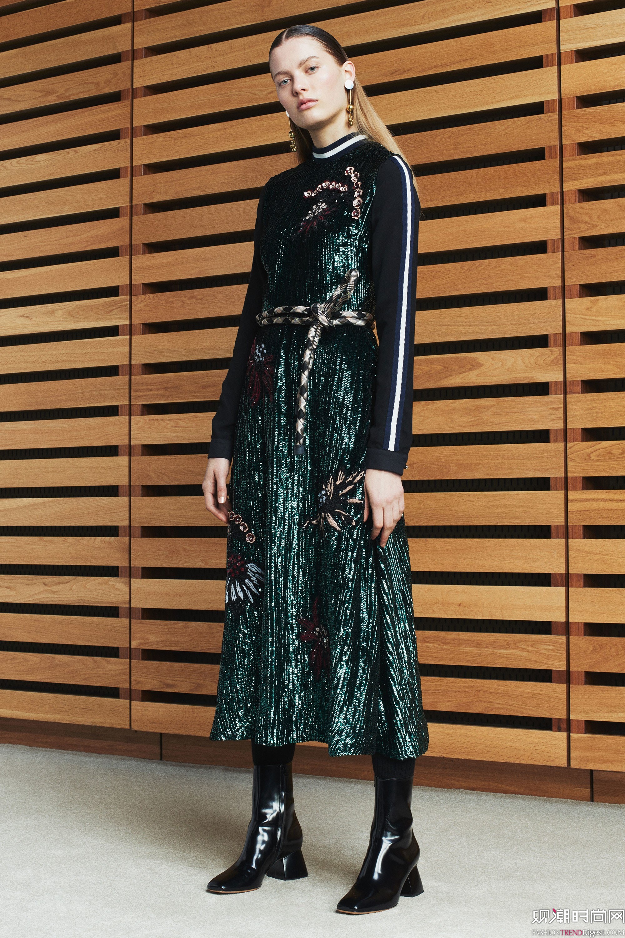 Markus Lupfer 2017(chng)ϵLOOKBOOKDƬ