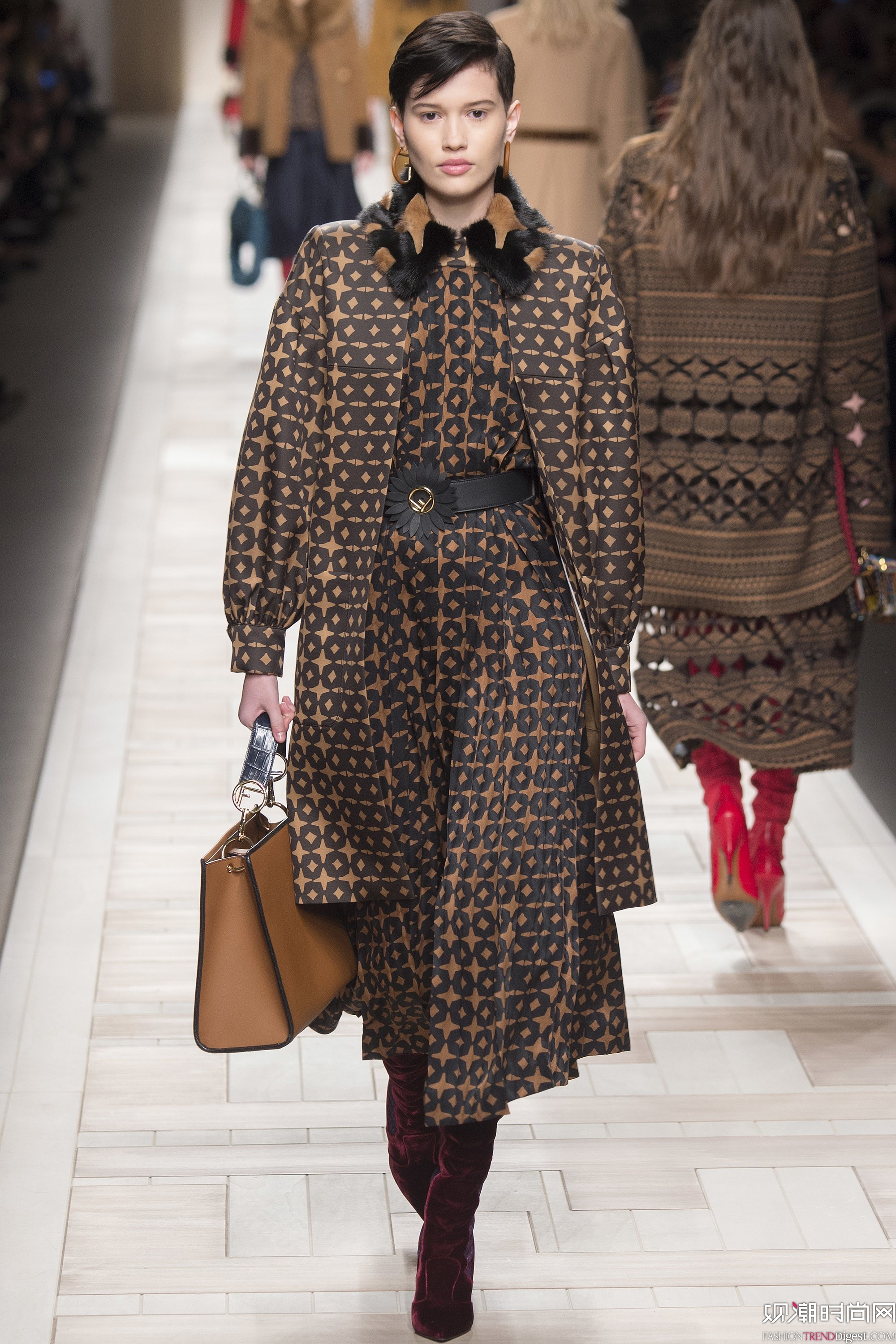 Fendi 2017ﶬϵ(chng)DƬ