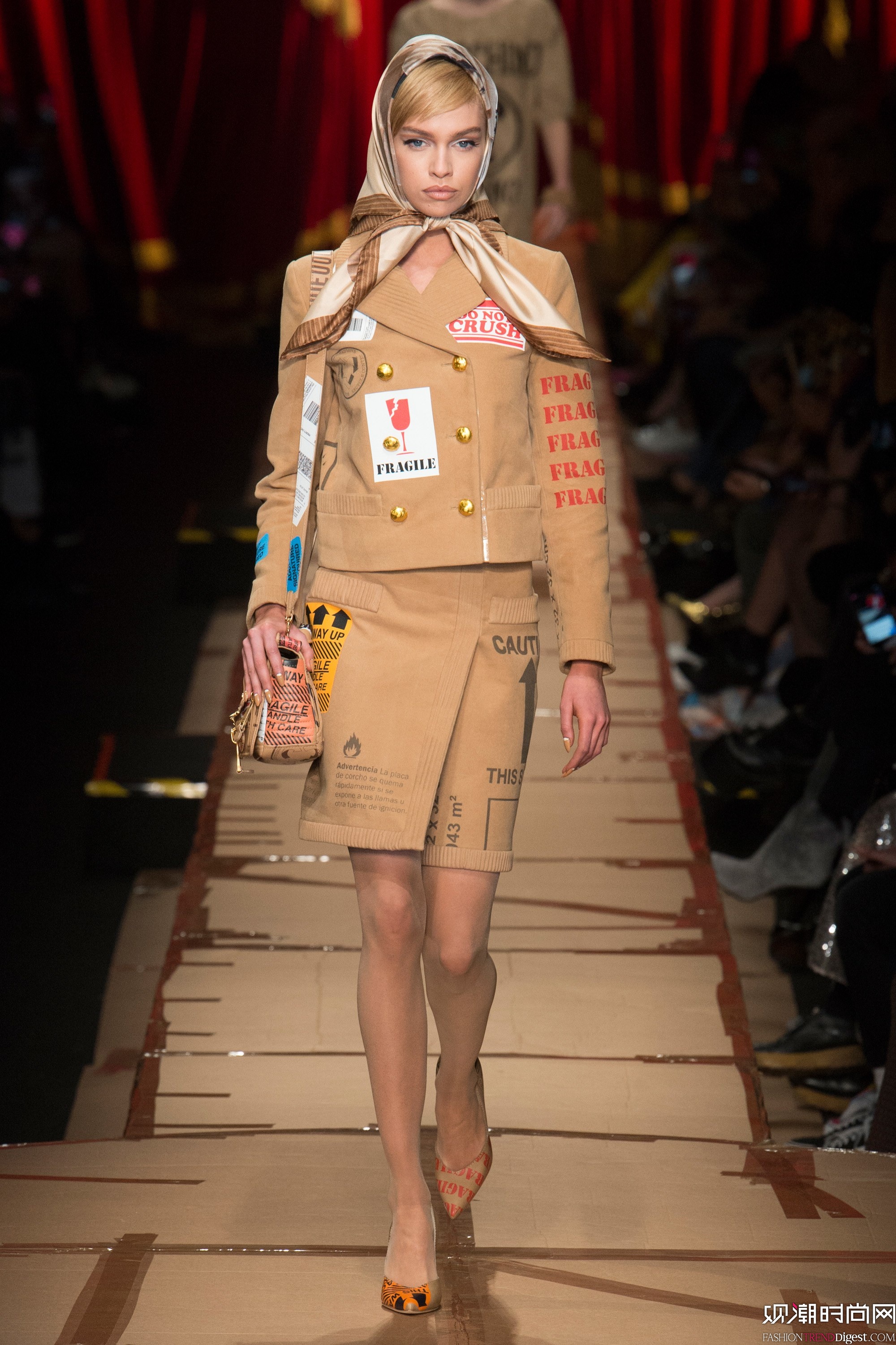 Moschino 2017ﶬϵ㳡ͼƬ