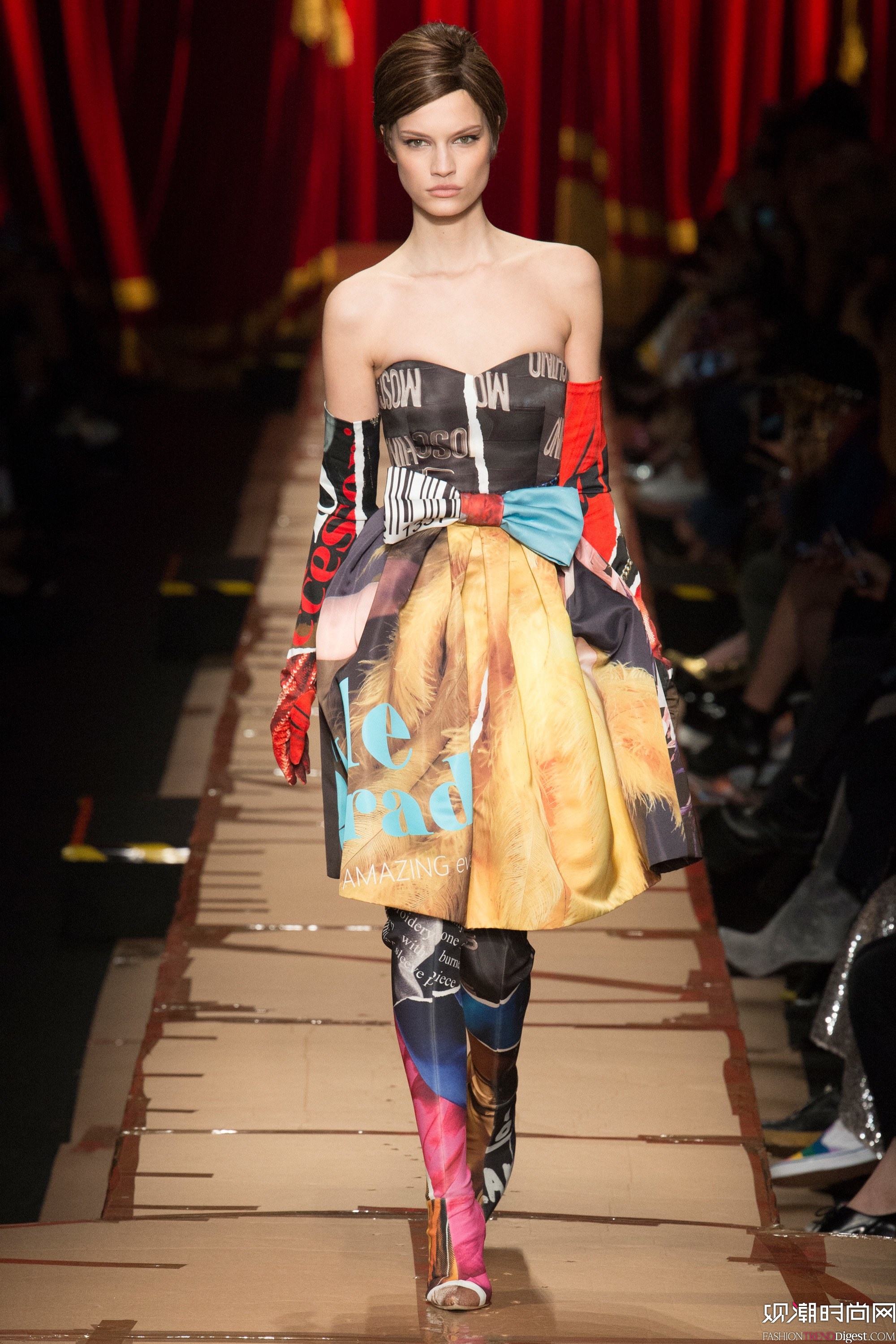 Moschino 2017ﶬϵ(chng)DƬ