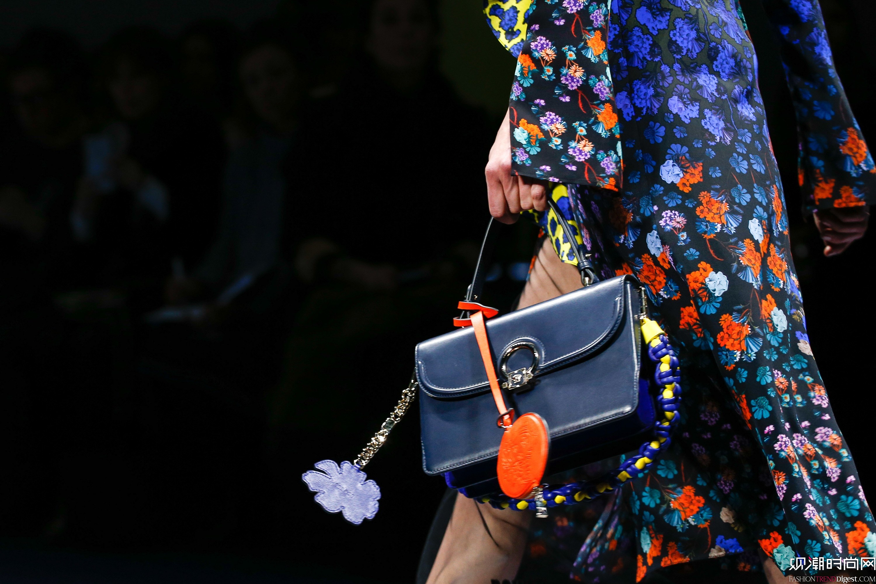 Versace 2017ﶬϵ(chng)DƬ
