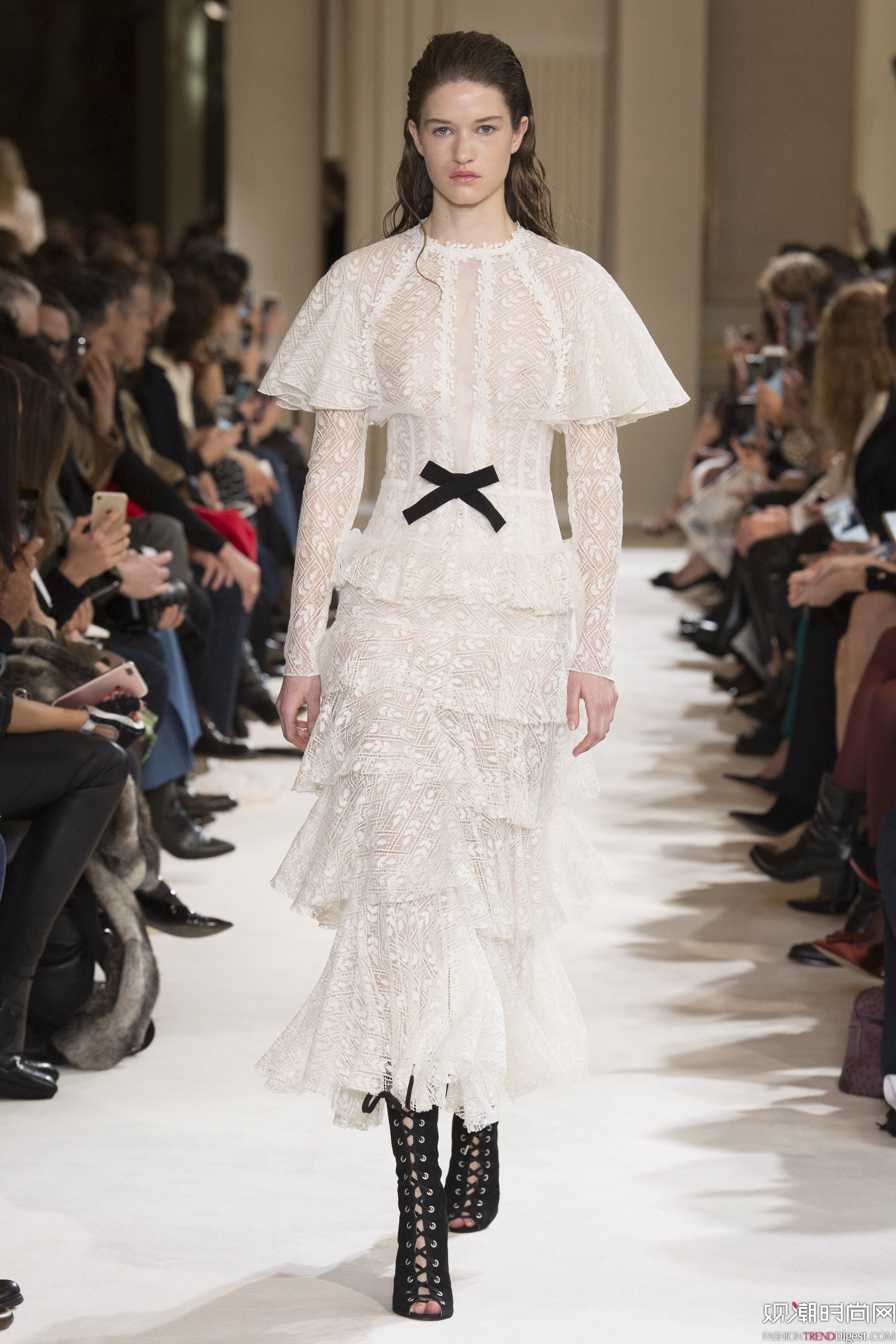 Giambattista Valli 2017ﶬϵ㳡ͼƬ