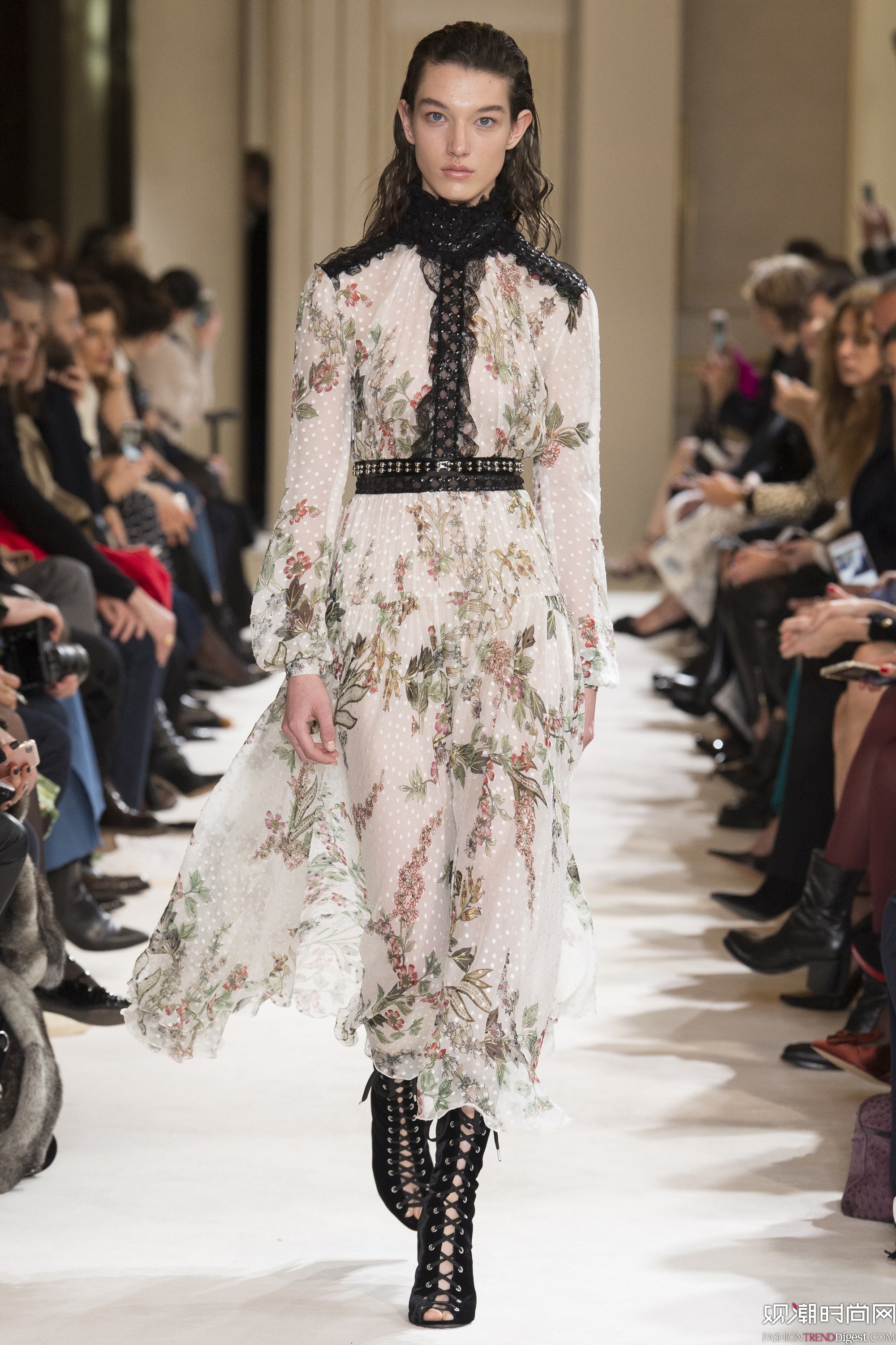 Giambattista Valli 2017ﶬϵ㳡ͼƬ