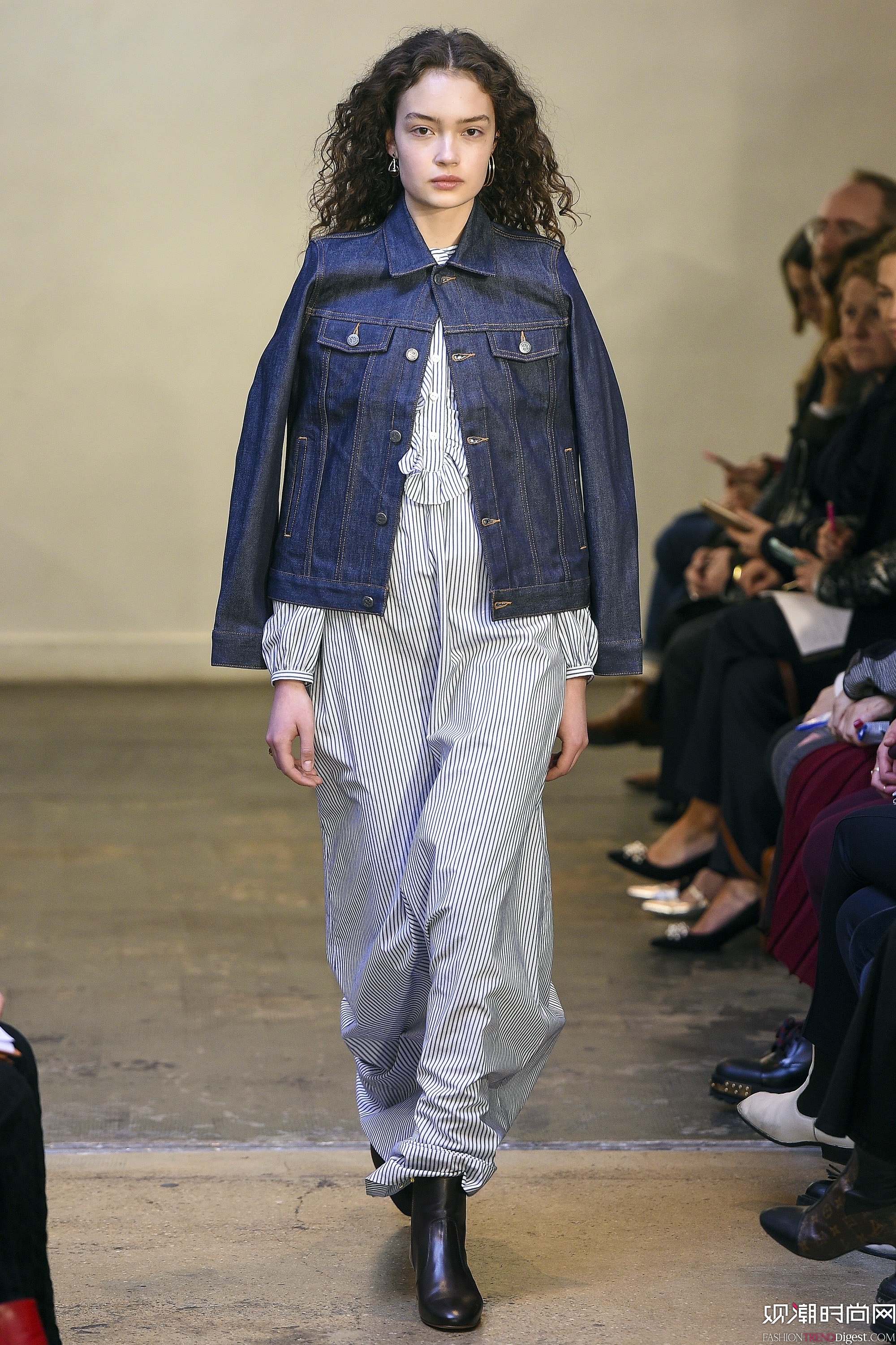A.P.C. 2017ﶬϵ(chng)DƬ