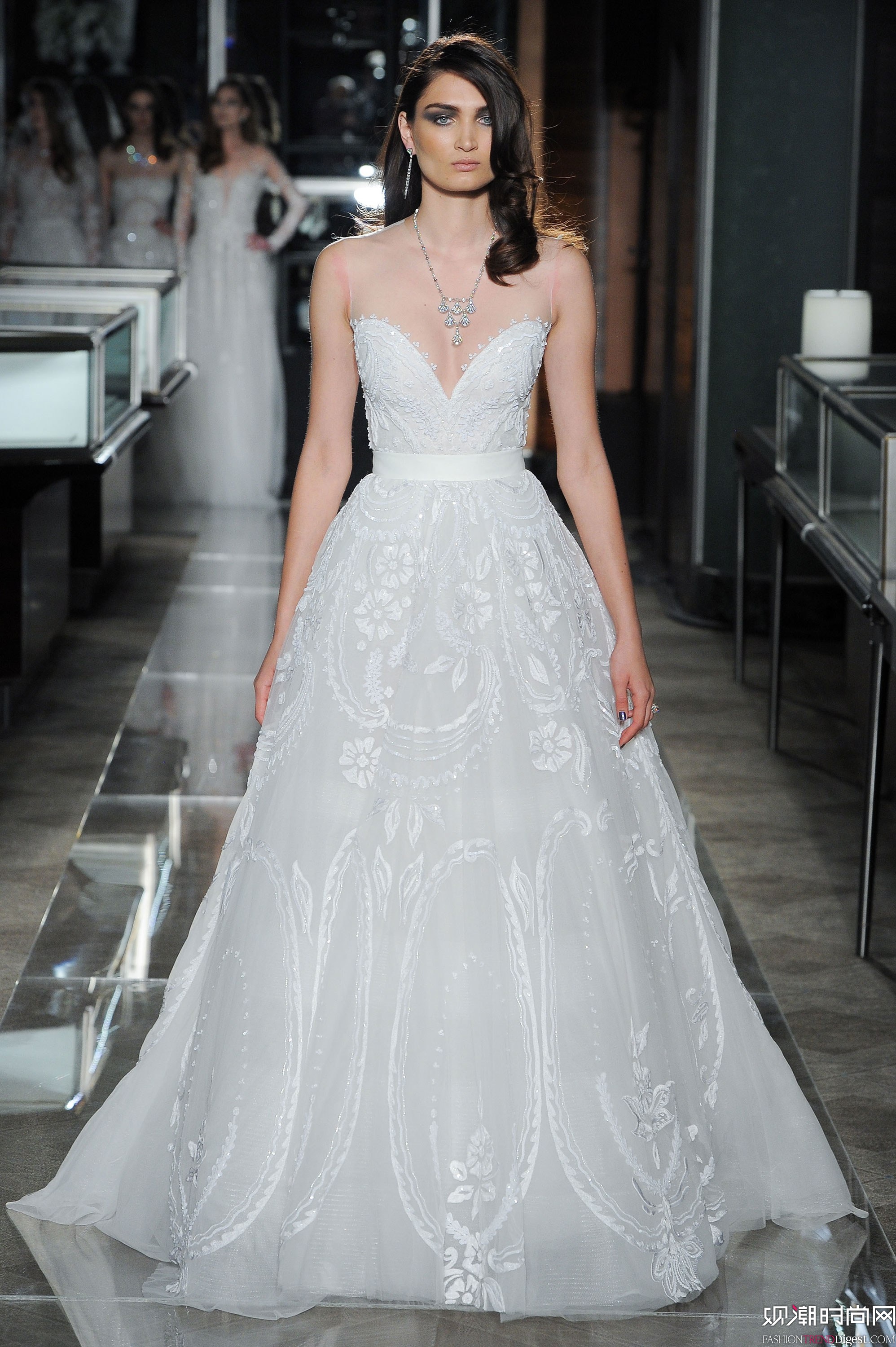 Reem Acra 2018Ļ鼆ϵDƬ