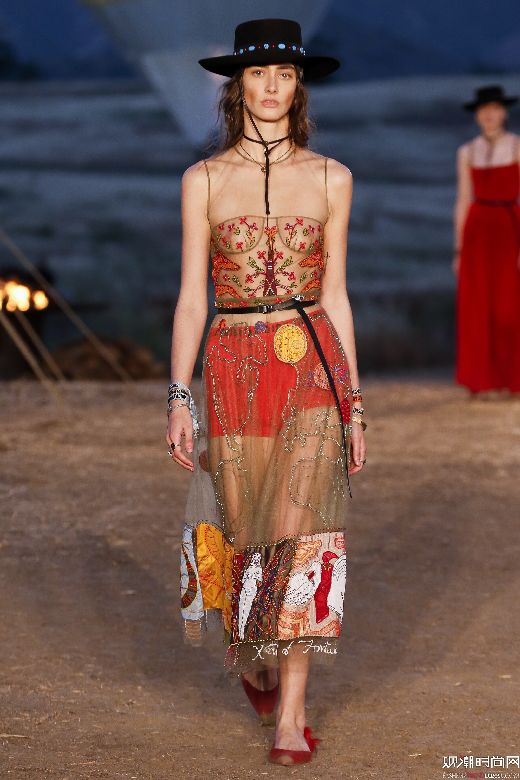 Christian Dior 2018�紺�ȼ�ϵ���㳡����ͼƬ