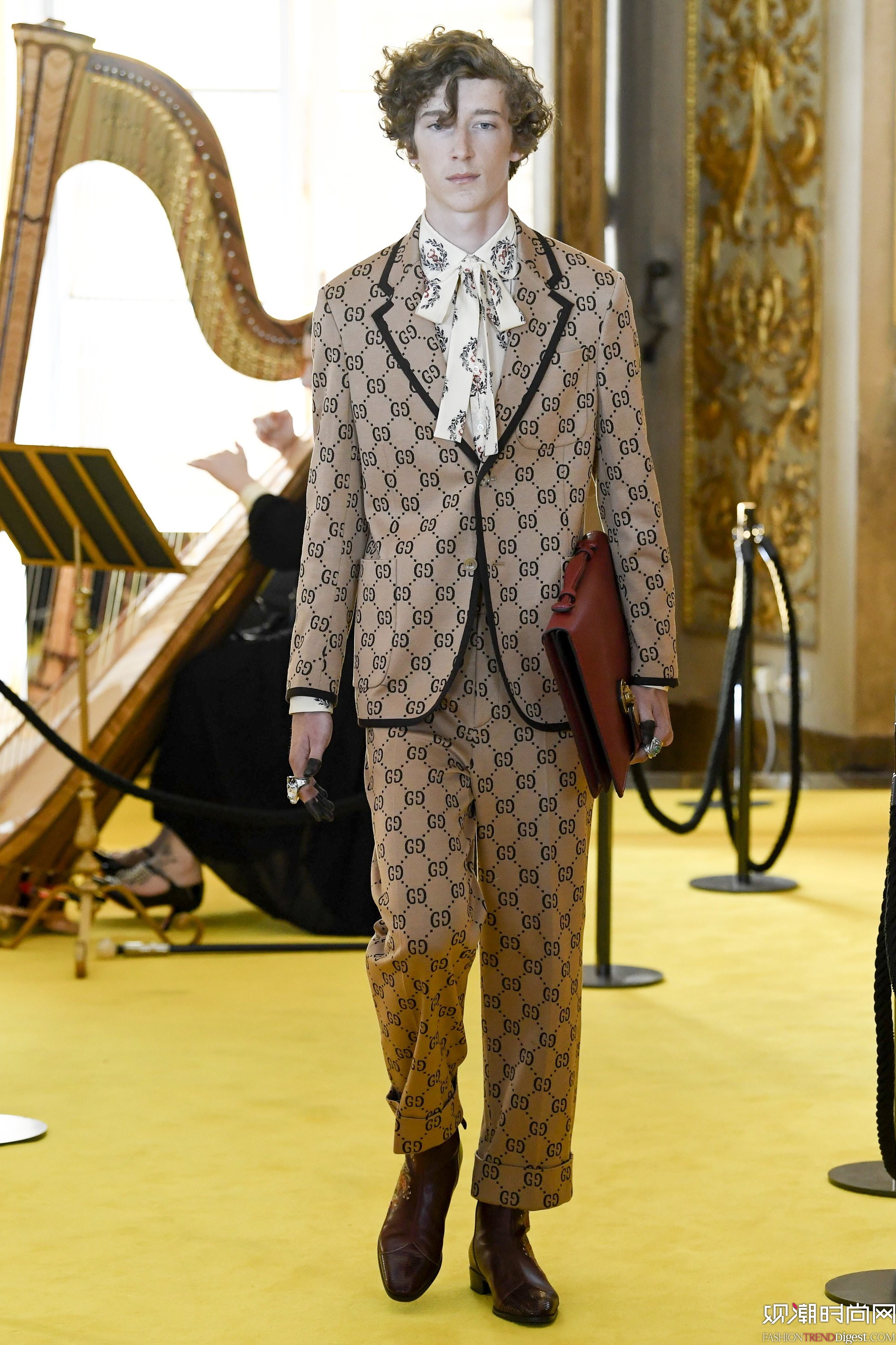 Gucci 2018�紺�ȼ�ϵ���㳡����ͼƬ