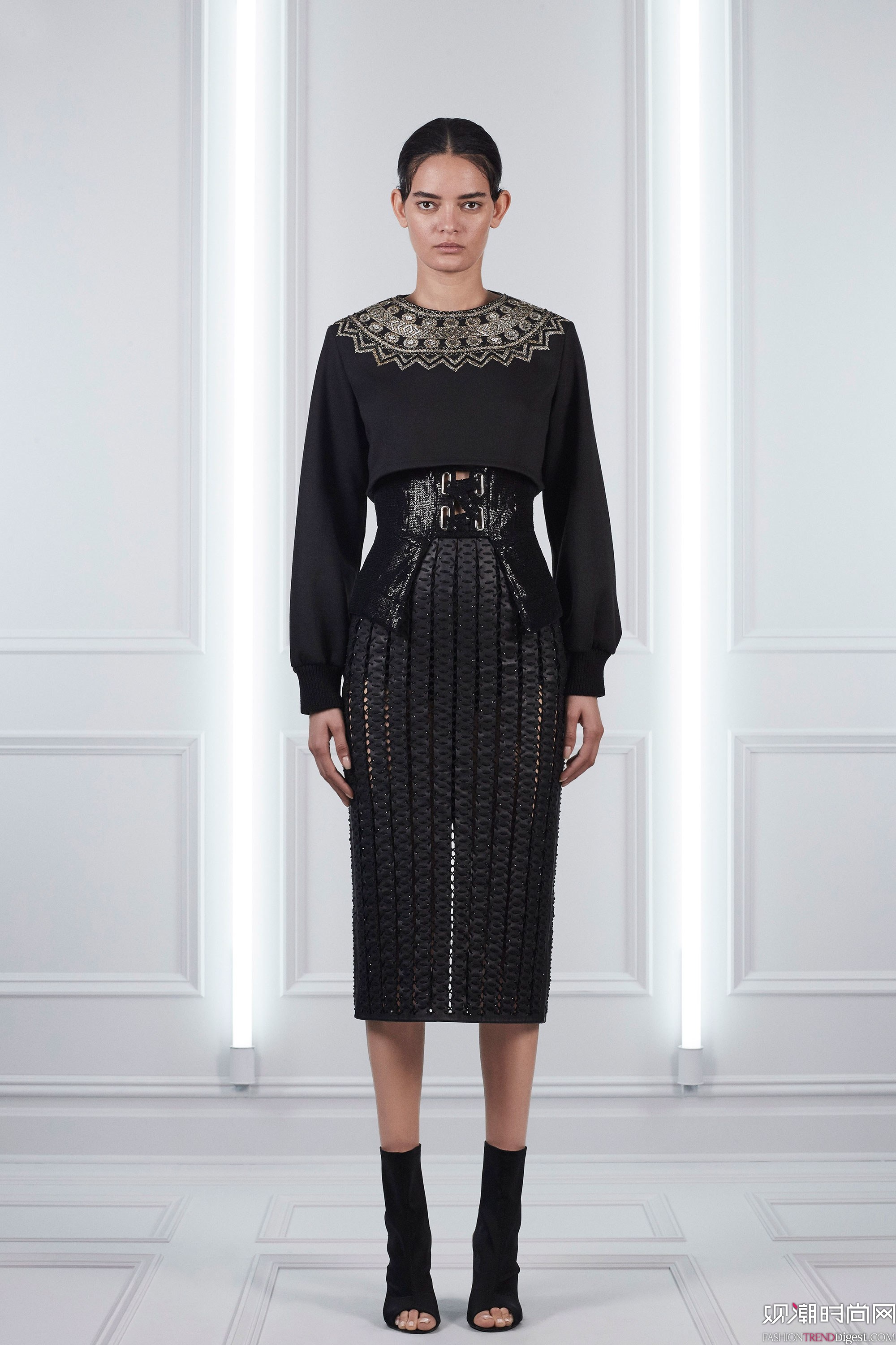 Sally LaPointe 2018紺ϵLookbookDƬ