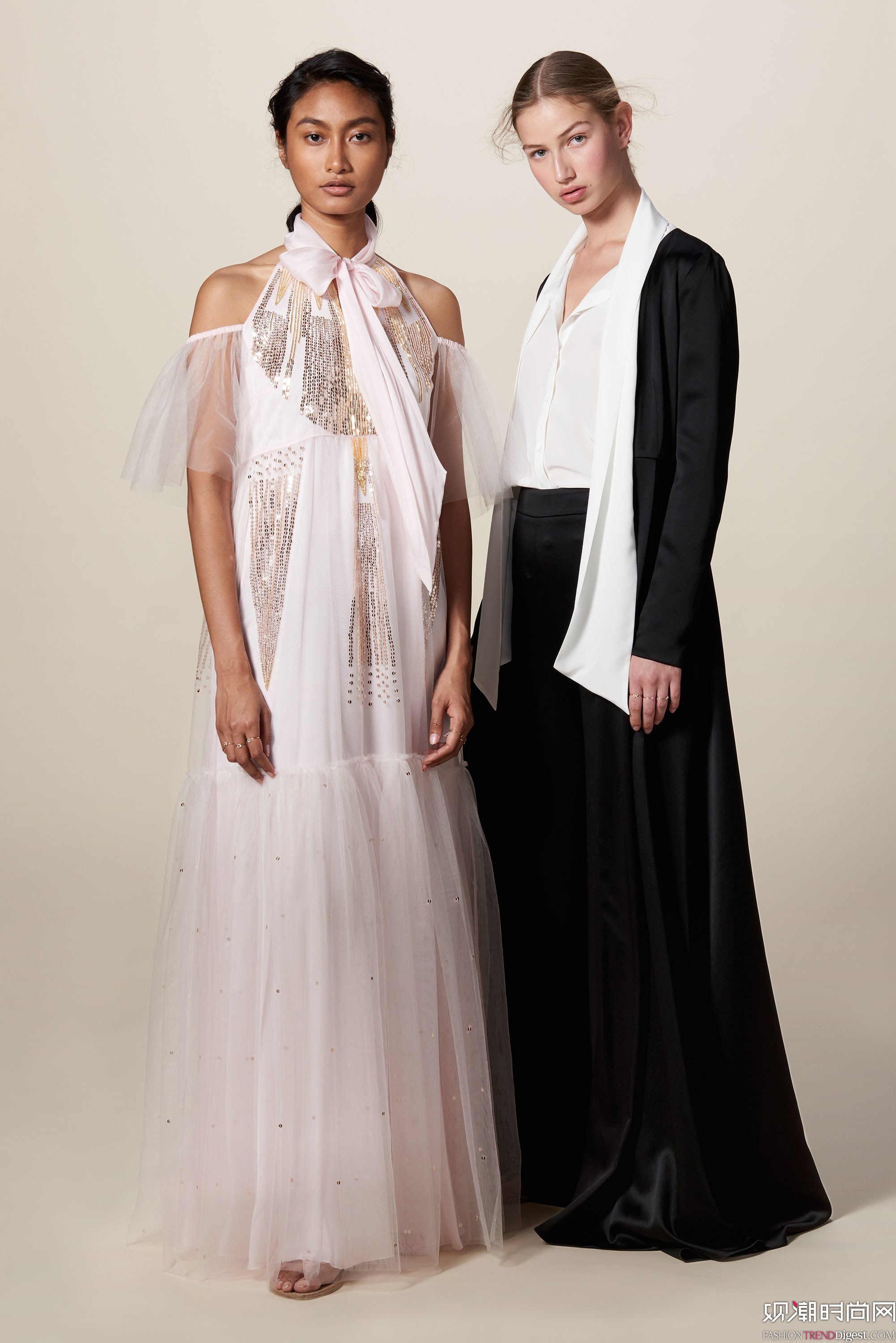 Temperley London 2018紺ϵl(wi)ookbookDƬ