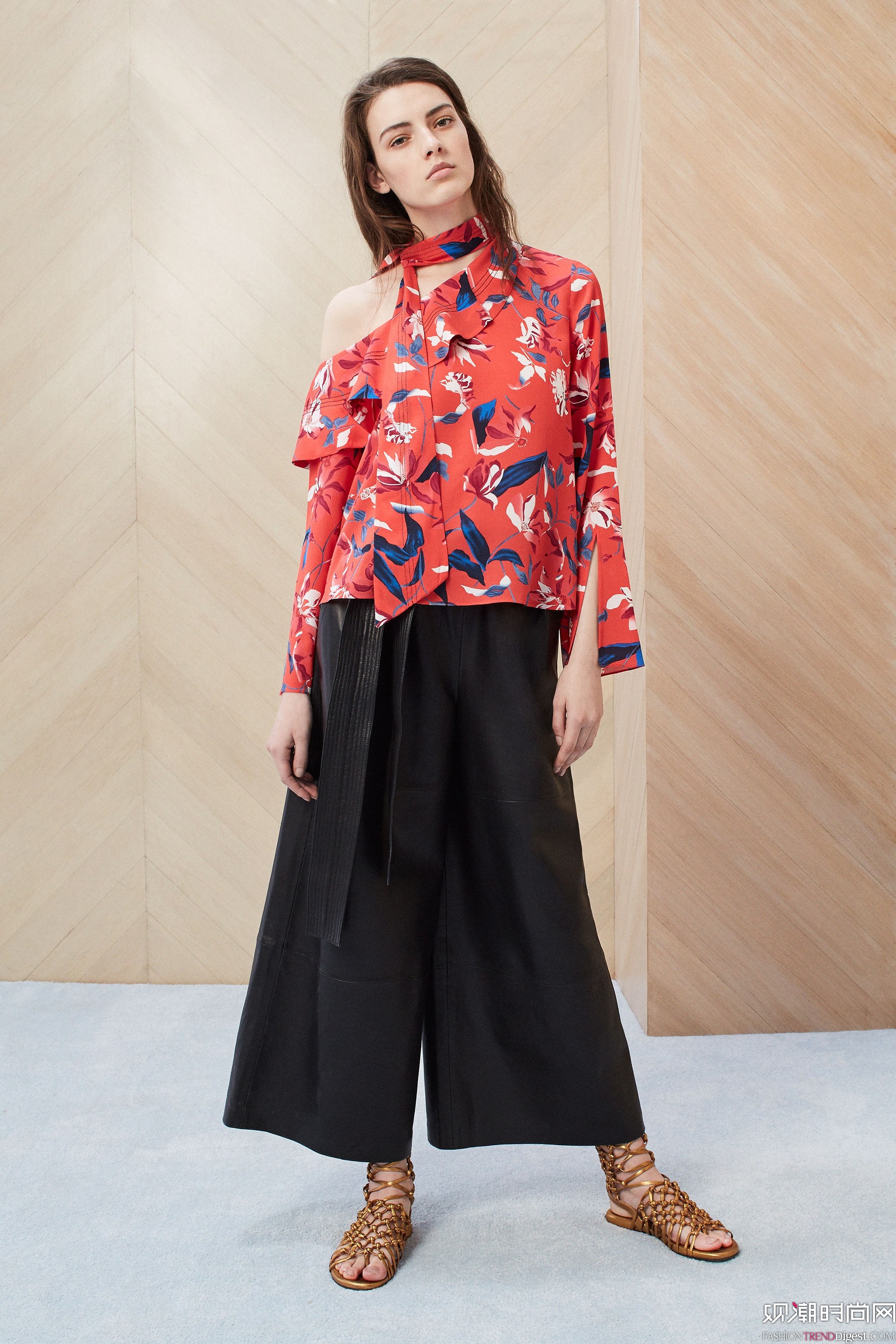 Tanya Taylor 2018紺ϵLookBookDƬ
