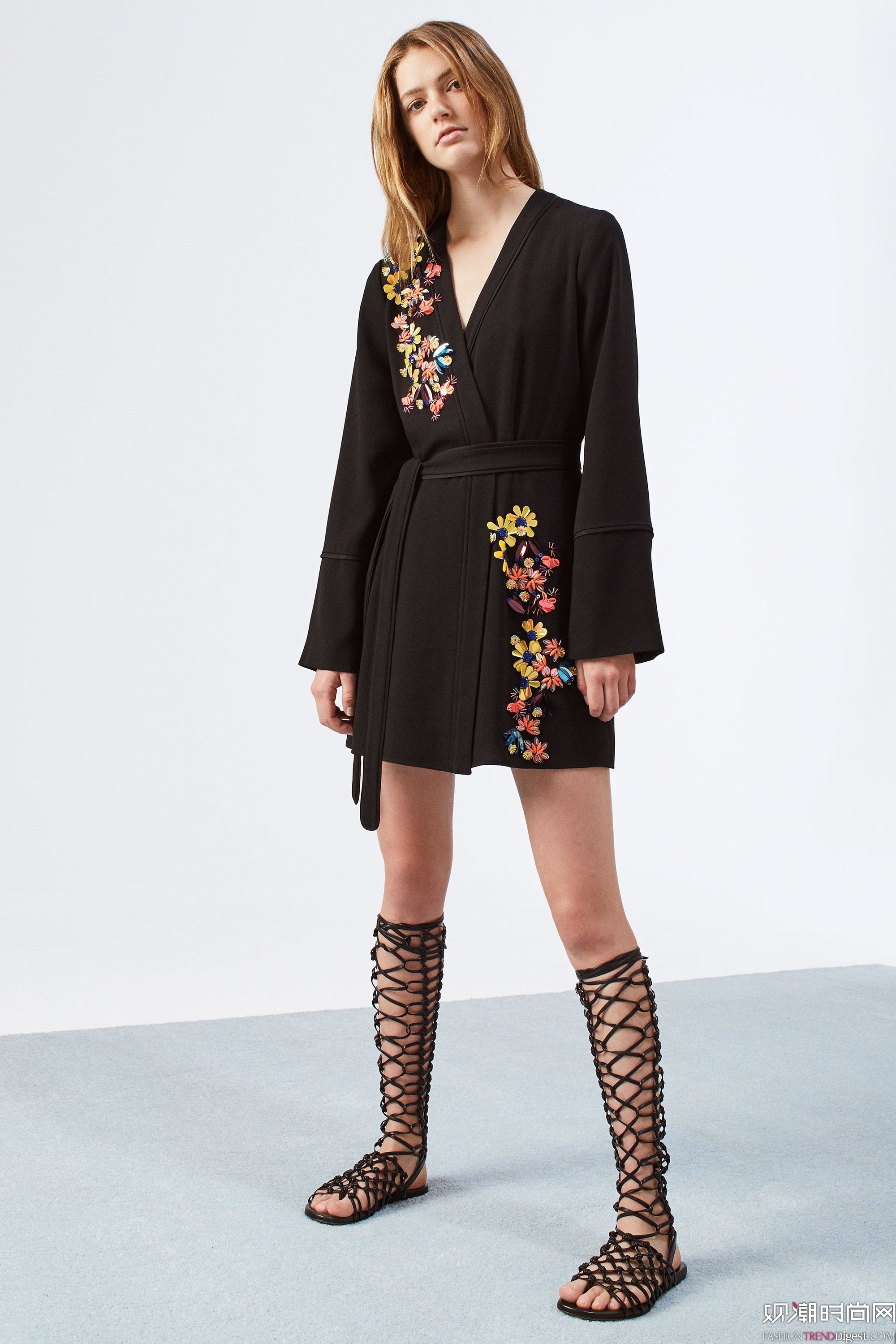 Tanya Taylor 2018�紺ϵ��LookBook����ͼƬ