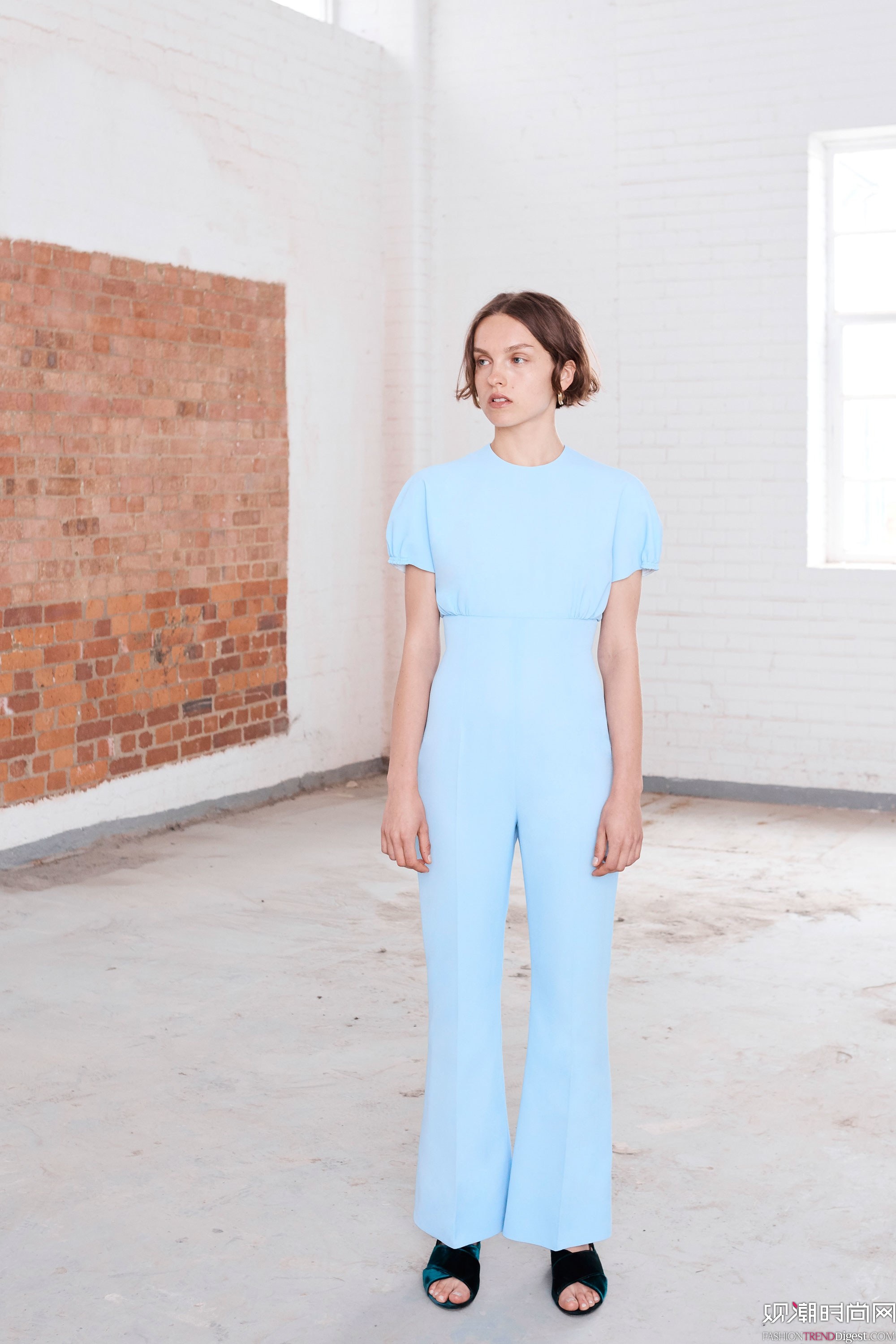 Emilia Wickstead 2018紺ϵLookBookDƬ
