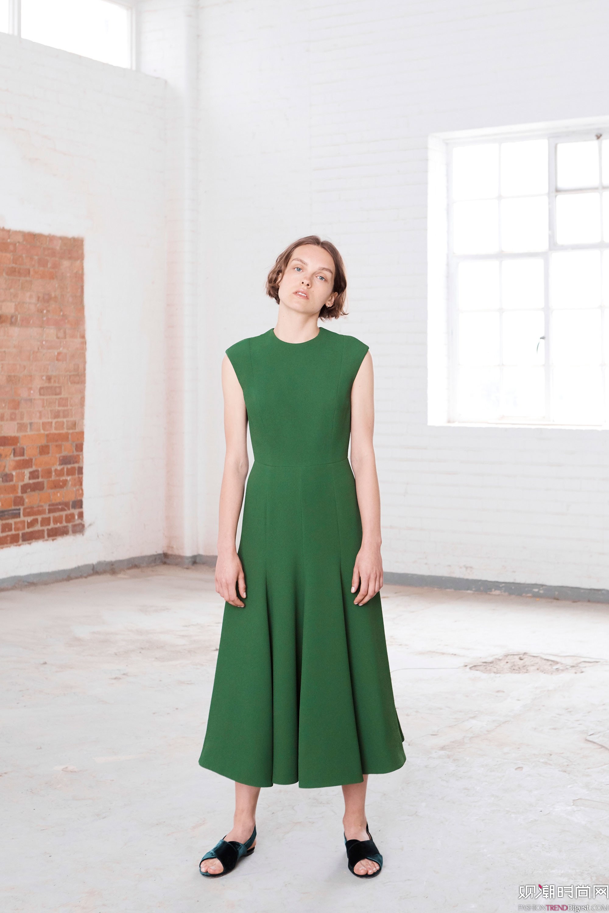 Emilia Wickstead 2018紺ϵLookBookDƬ