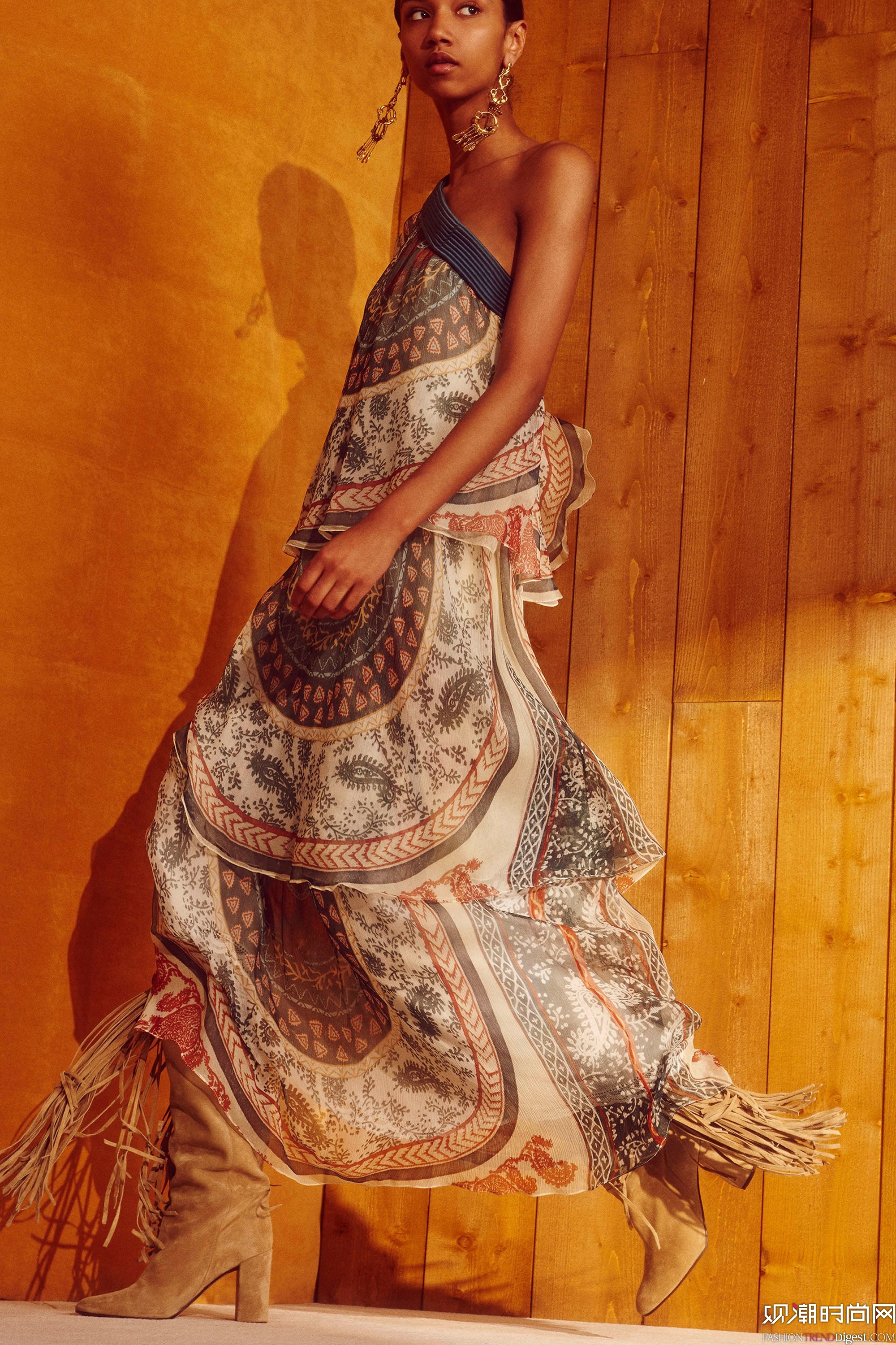 Chlo 2018紺ϵLookBookDƬ