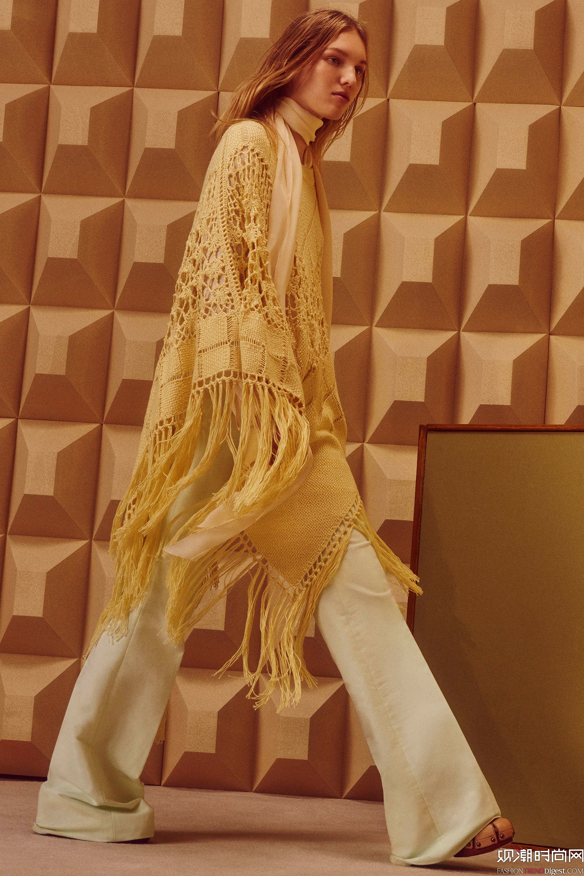 Chlo 2018紺ϵLookBookDƬ