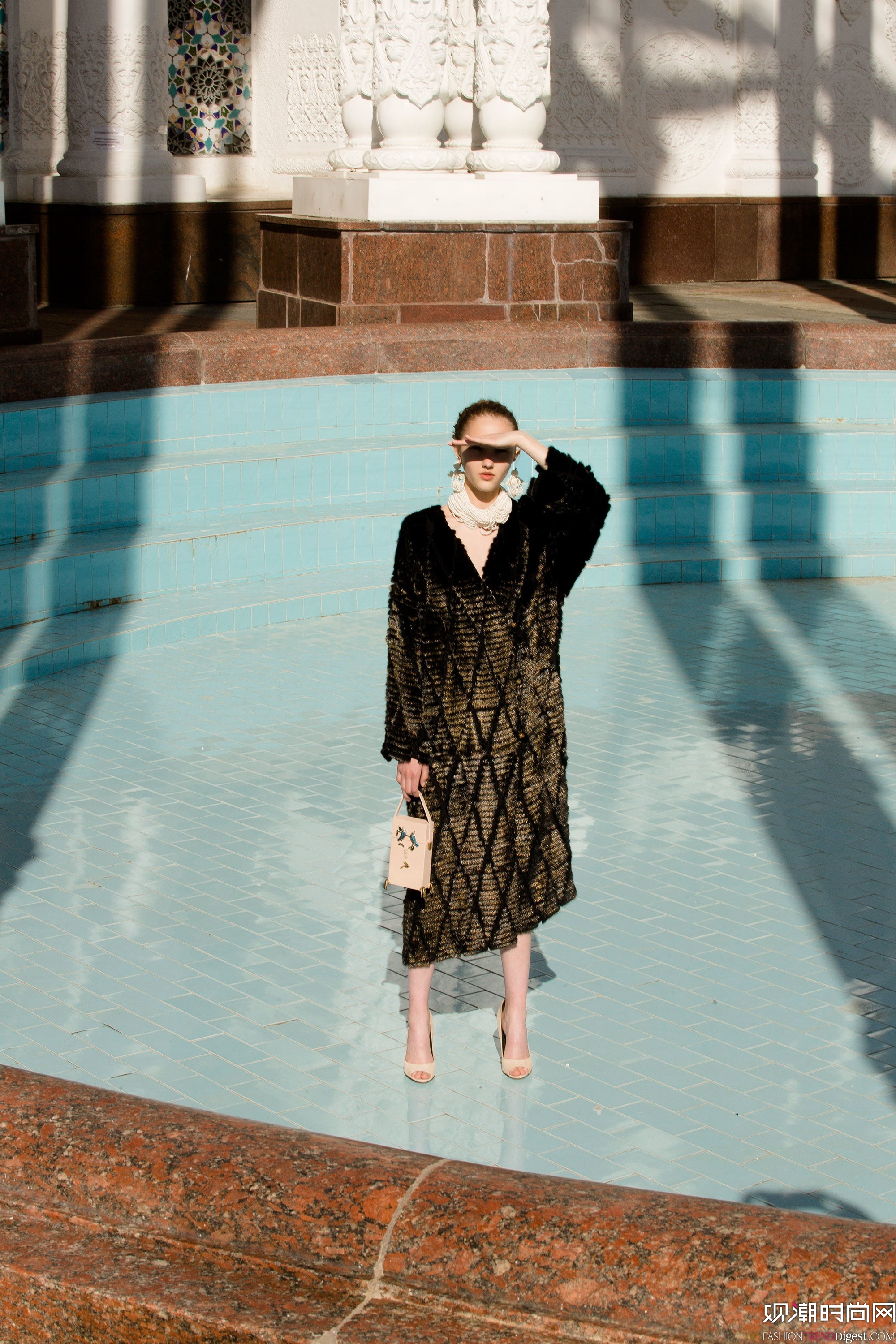 Alena Akhmadullina 2018紺ϵlookbookDƬ