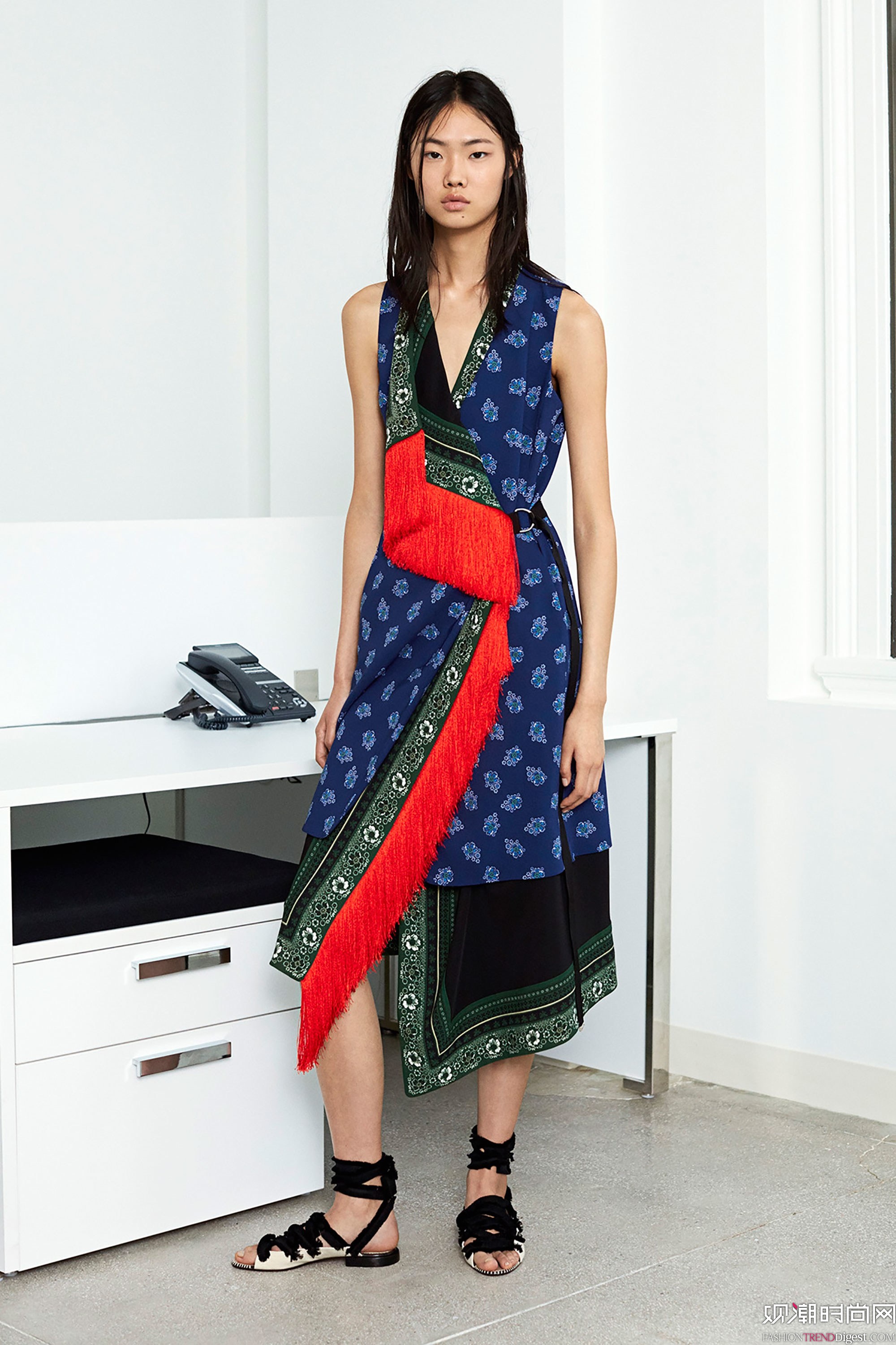 Altuzarra 2018紺ϵLookBookDƬ