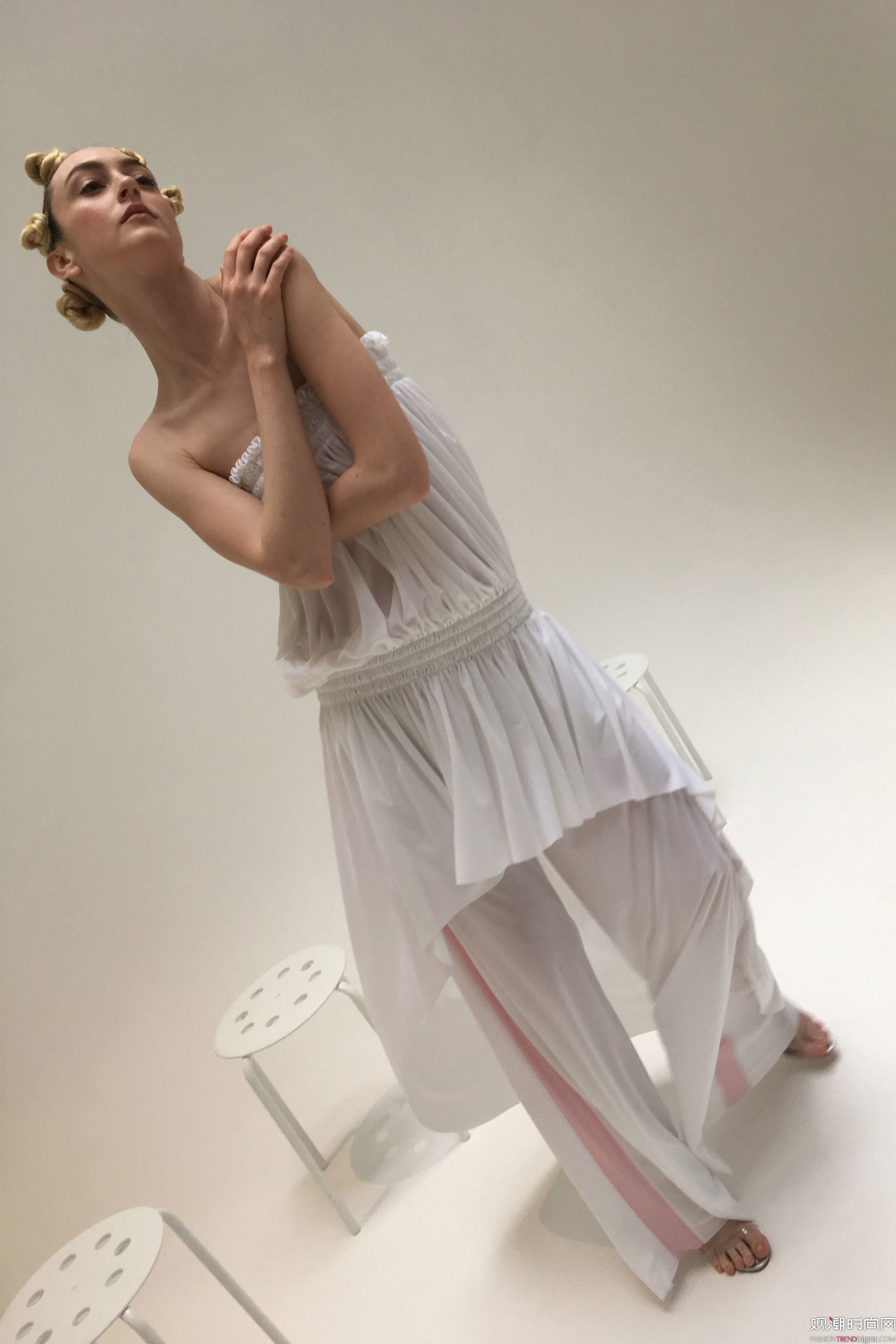 Norma Kamali 2018紺ϵLookBookDƬ