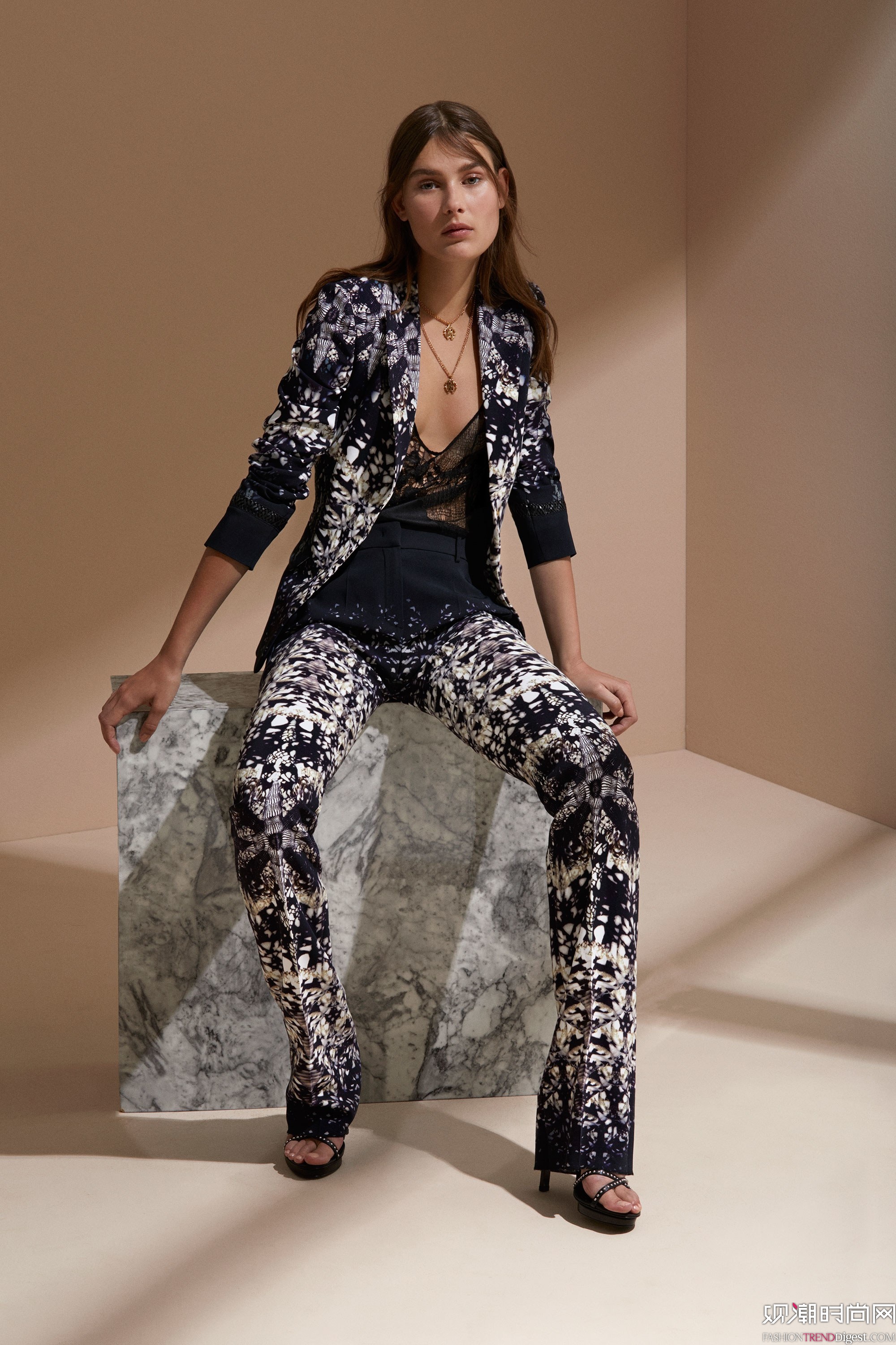 Roberto Cavalli 2018紺ϵLookBookͼƬ