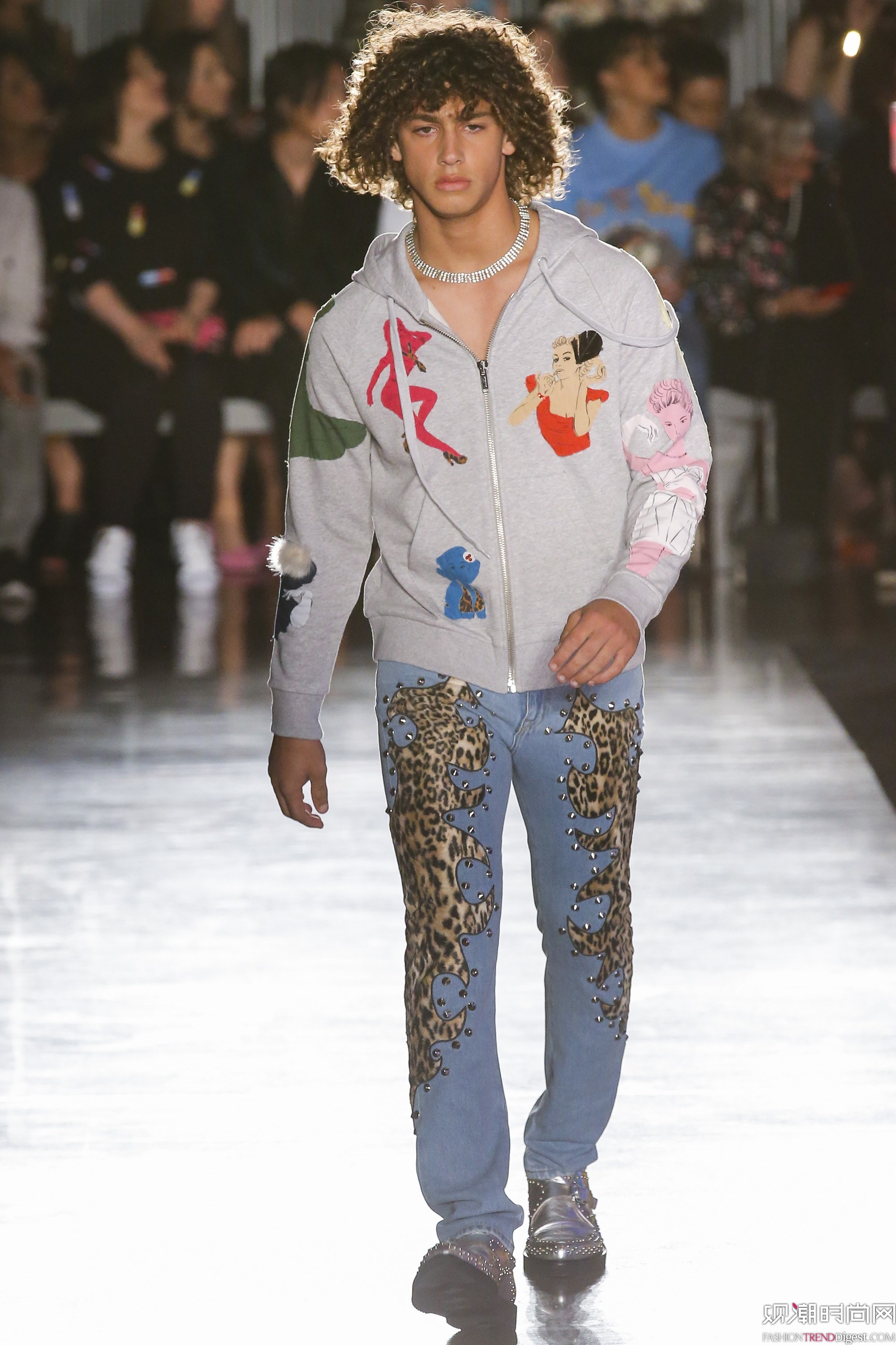 Moschino 2018������Ůװ�ϲ��㳡����ͼƬ