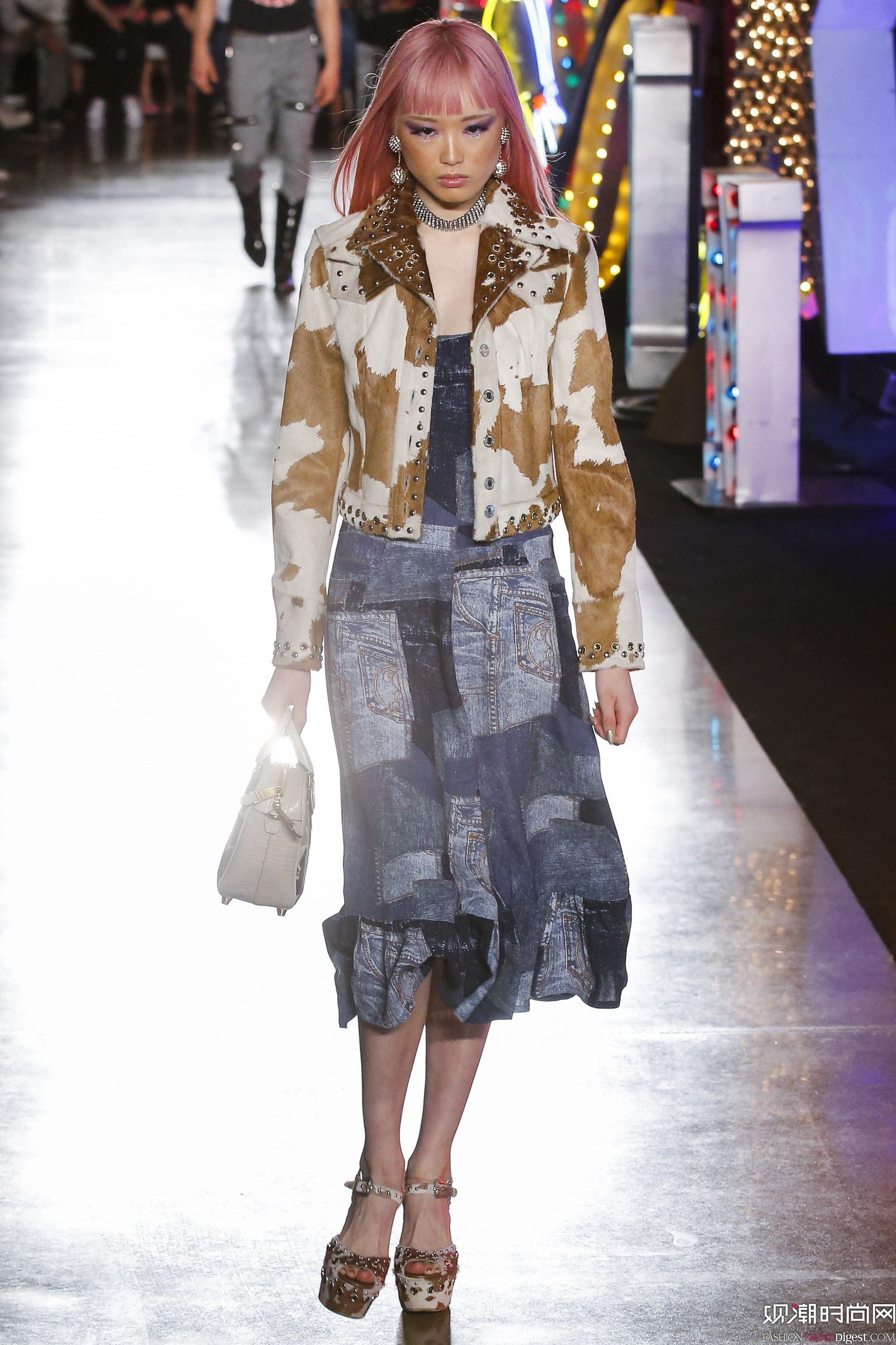 Moschino 2018������Ůװ�ϲ��㳡����ͼƬ