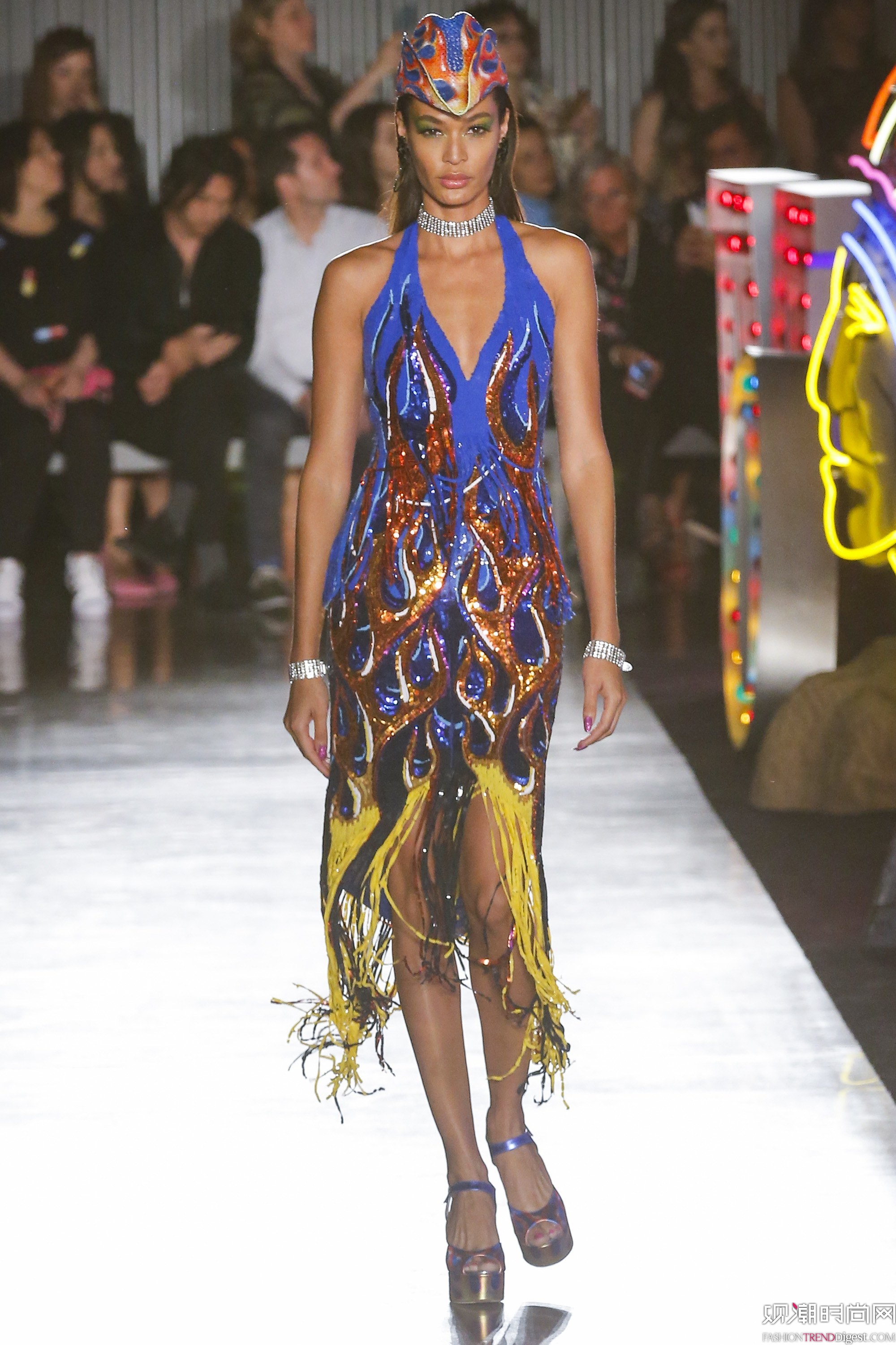 Moschino 2018������Ůװ�ϲ��㳡����ͼƬ