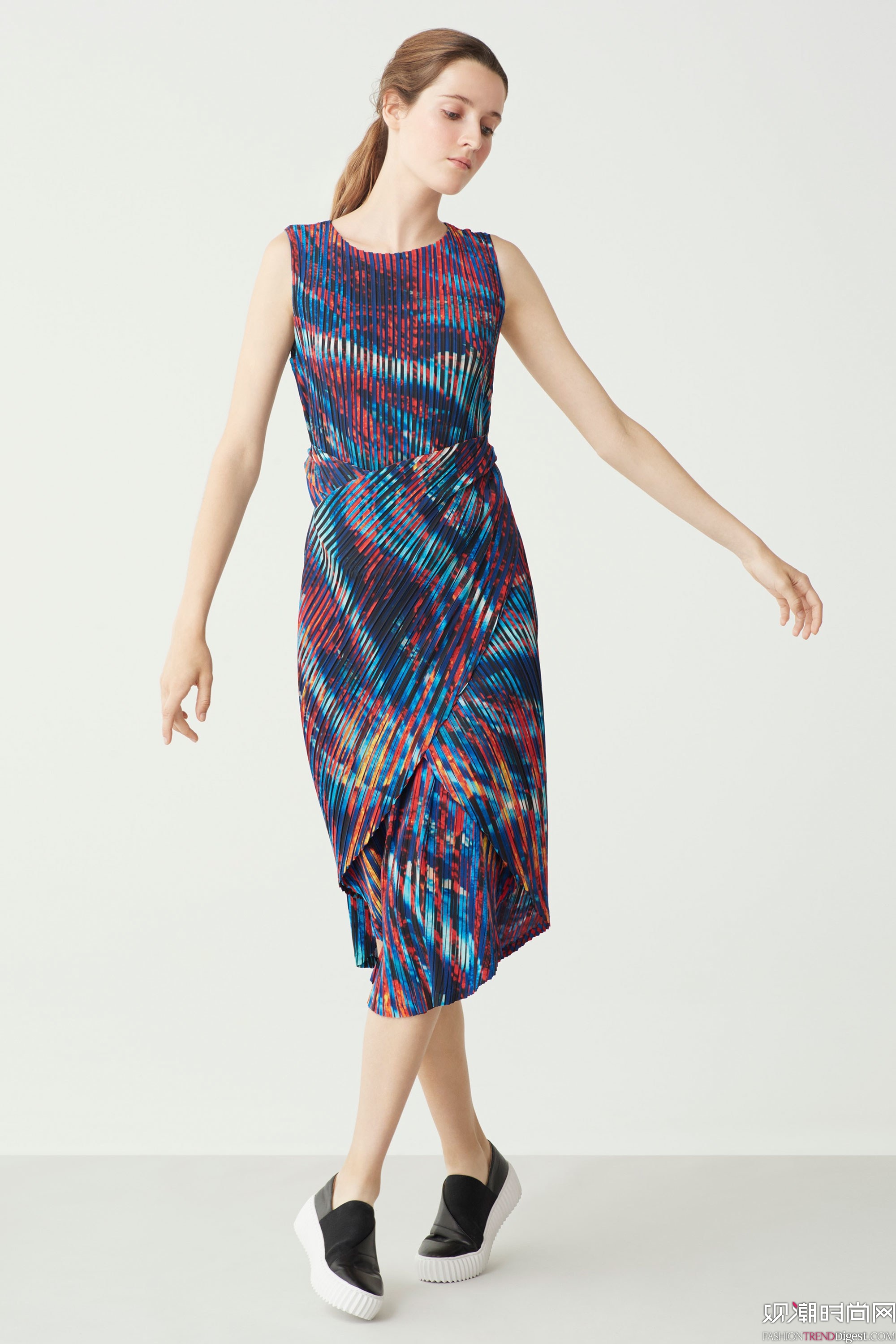 Issey Miyake 2018�紺ϵ��LookBook����ͼƬ
