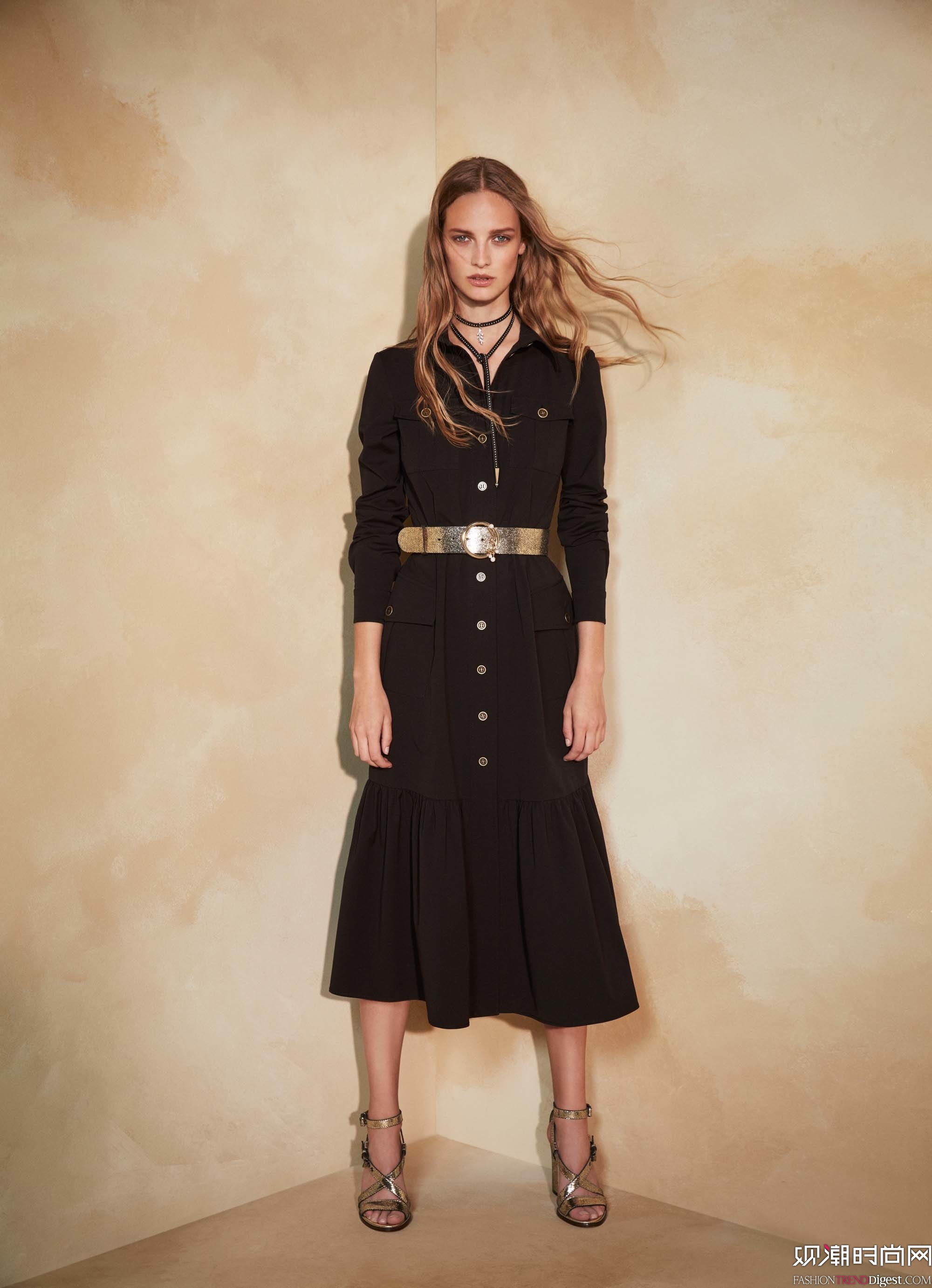 Alberta Ferretti 2018紺ϵl(wi)ookbookDƬ
