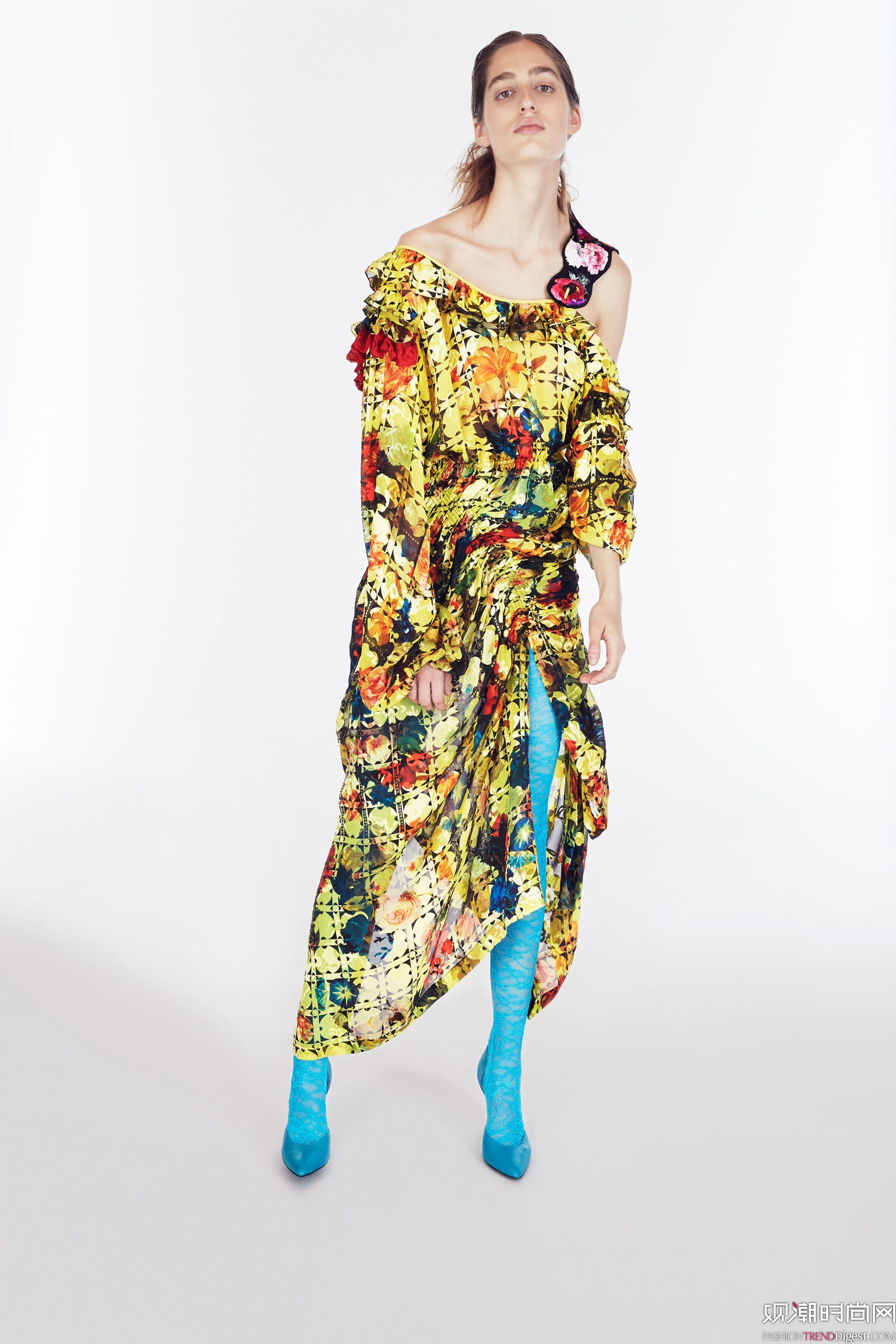 Preen by Thornton Bregazzi 2018紺ϵLookBookDƬ