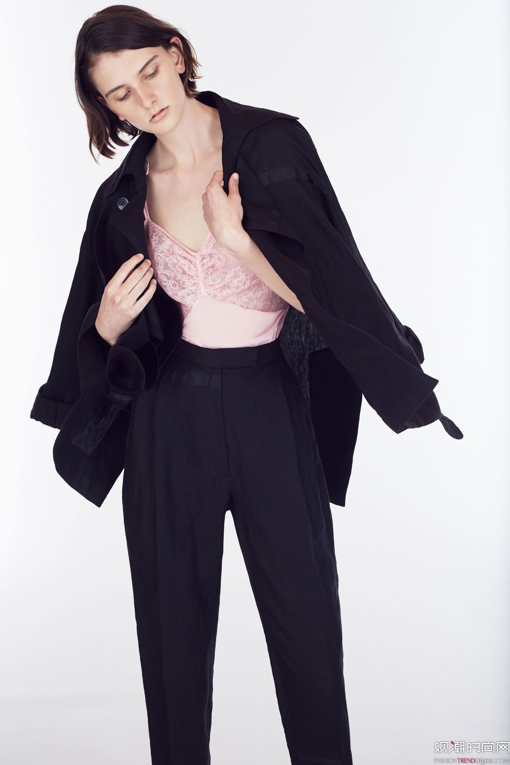 Preen by Thornton Bregazzi 2018紺ϵLookBookDƬ