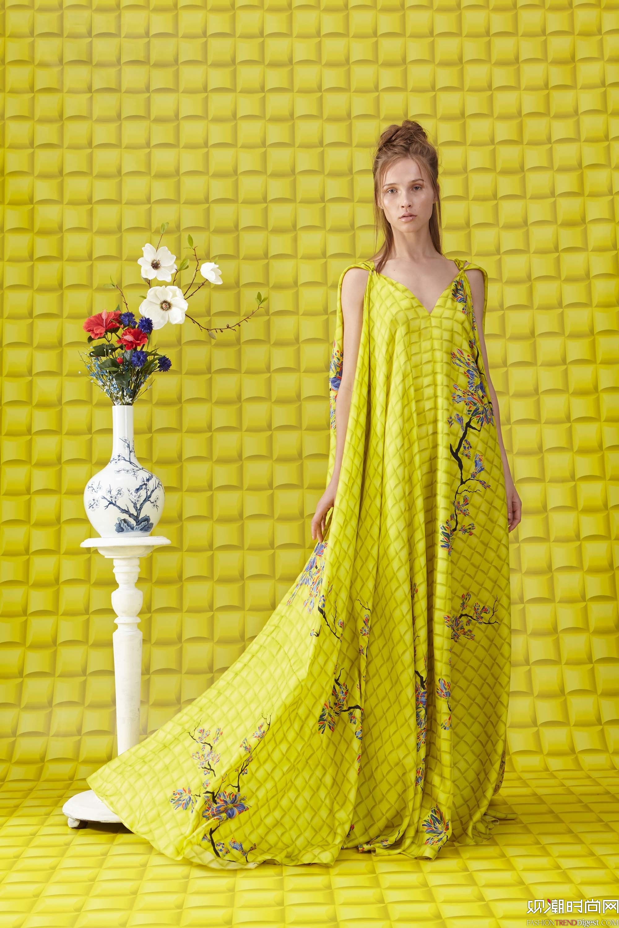 Vionnet 2018紺ϵLOOKBOOKDƬ