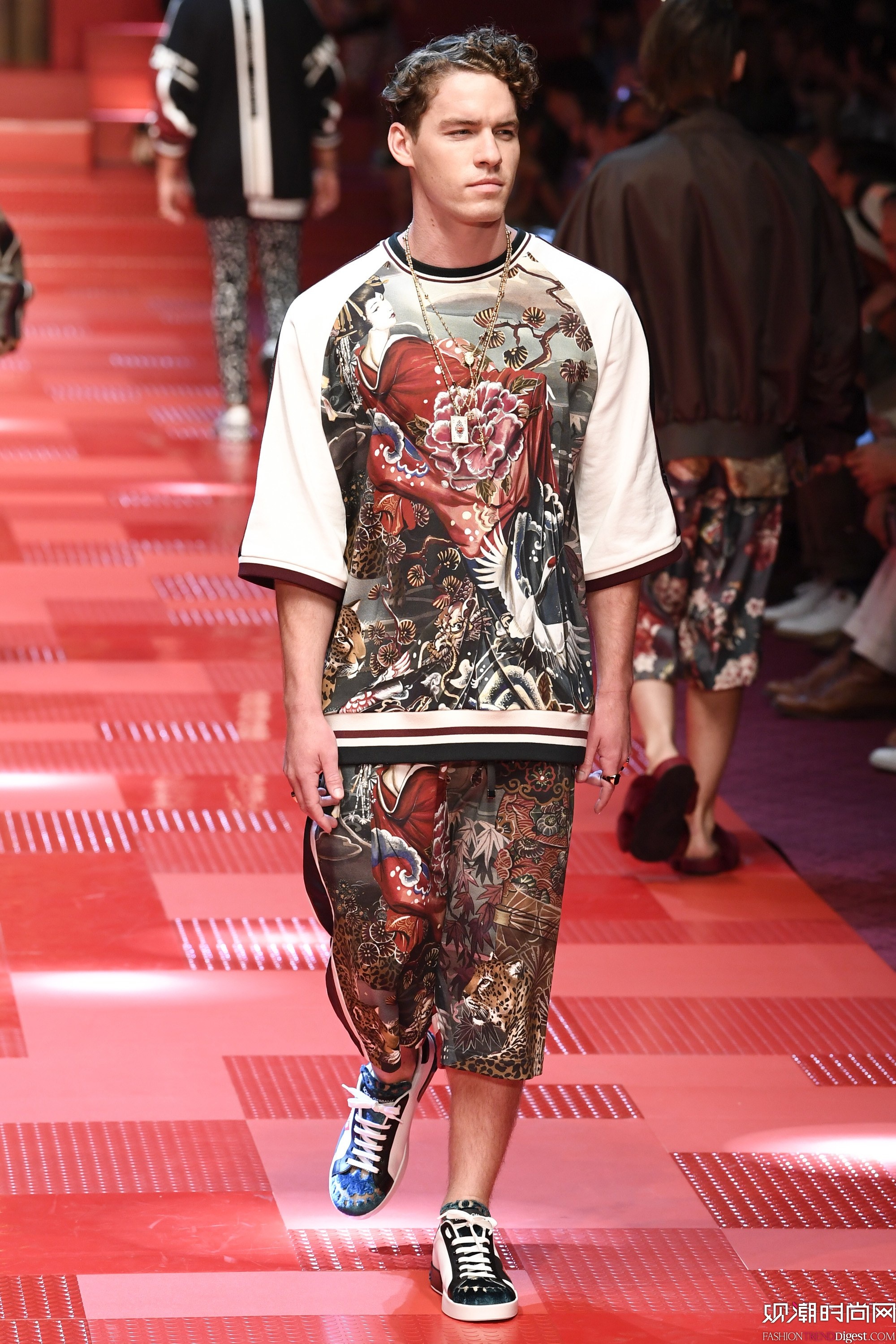 Dolce & Gabbana 2018ϵDƬ