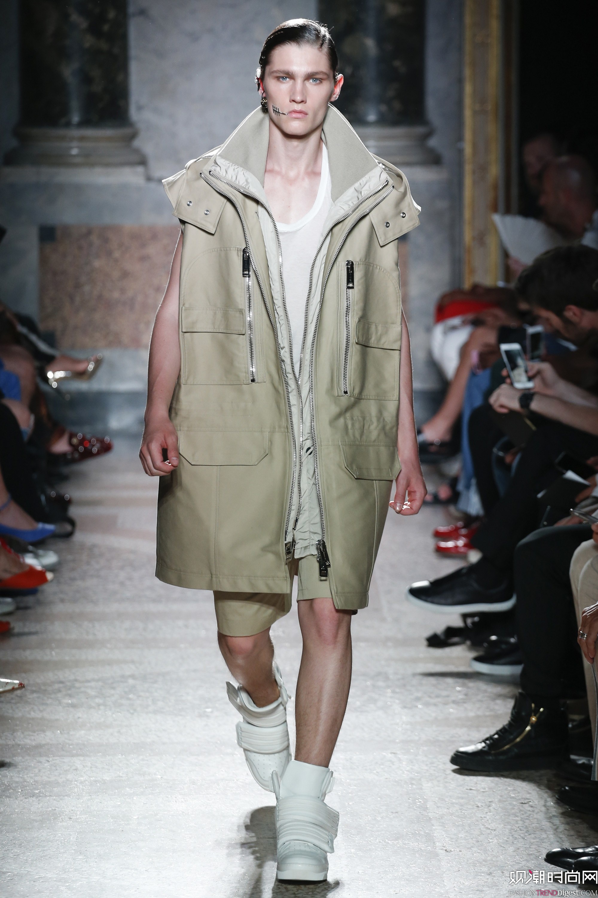 Les Hommes 2018bϵDƬ